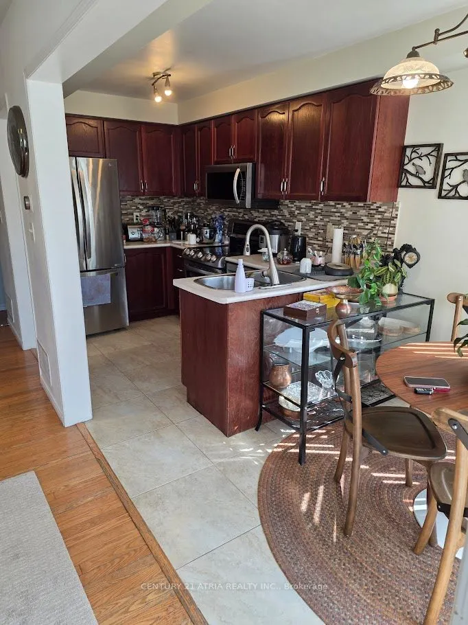 25 Long Point Drive E