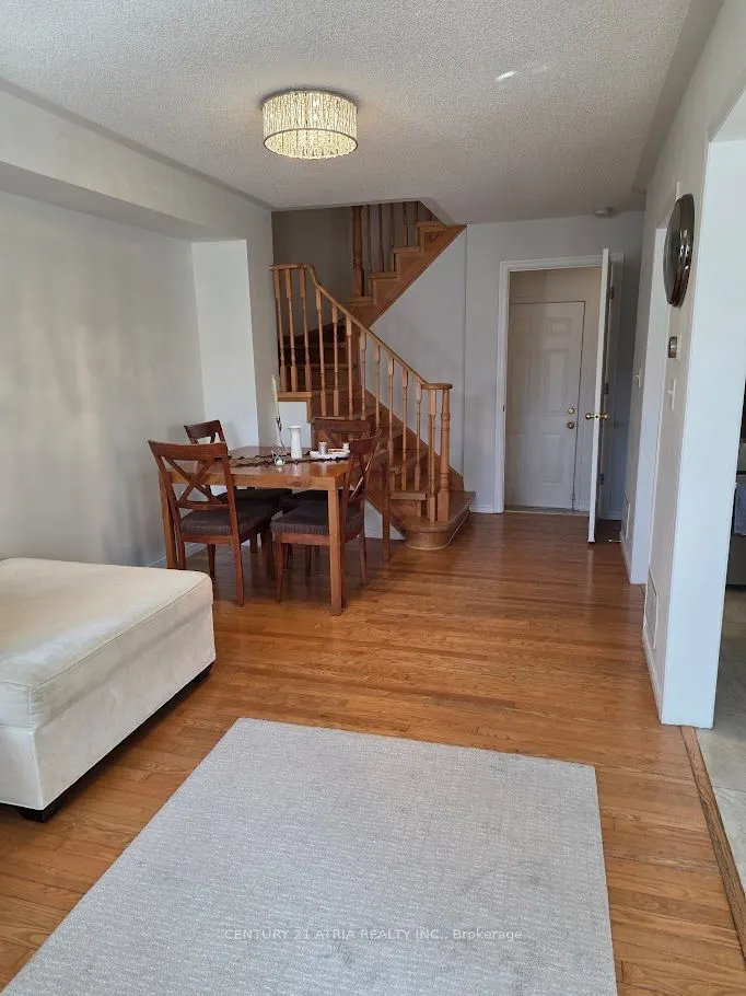 25 Long Point Drive E