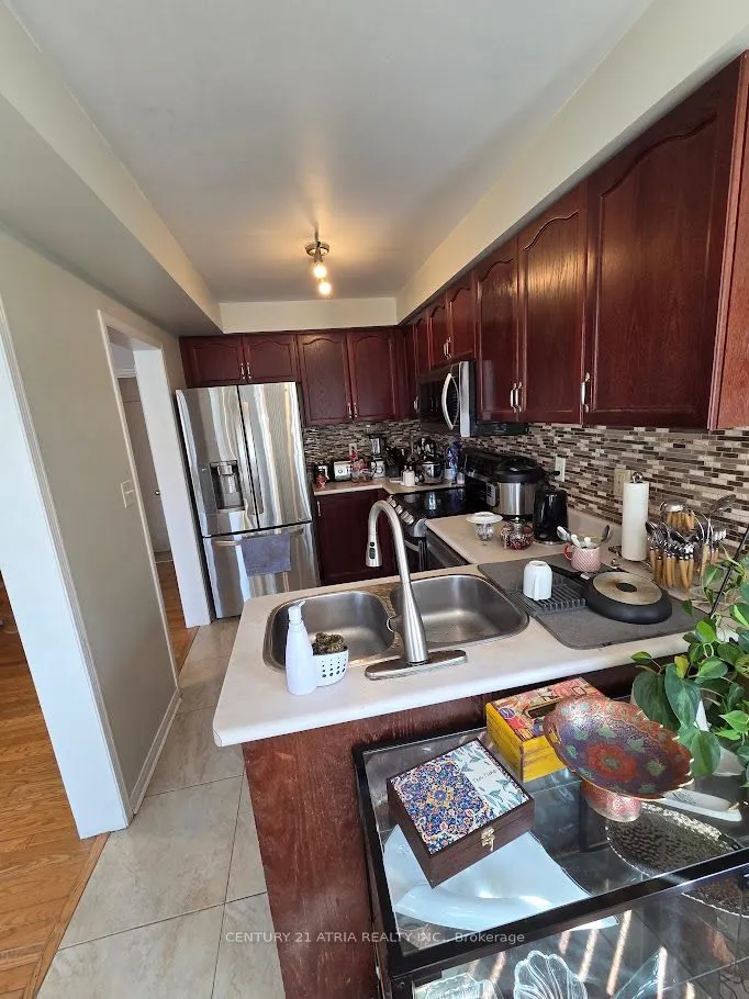 25 Long Point Drive E