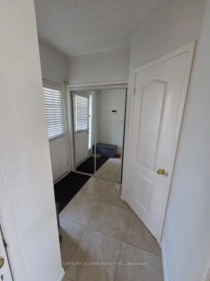 25 Long Point Drive E
