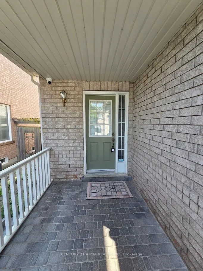 25 Long Point Drive E