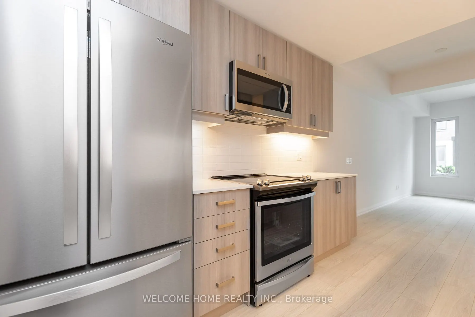 1050 Portage Parkway, #Th30