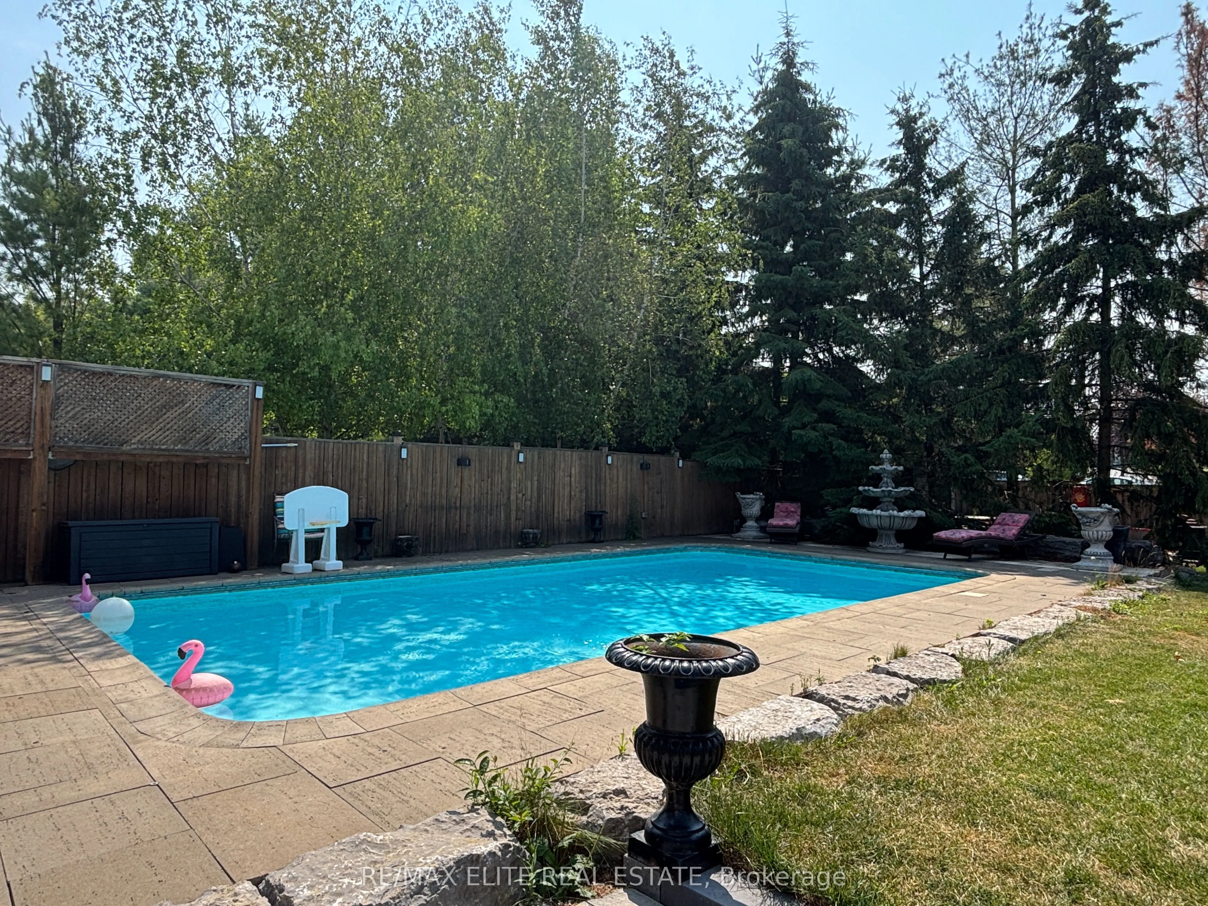 1069 Nellie Little Crescent