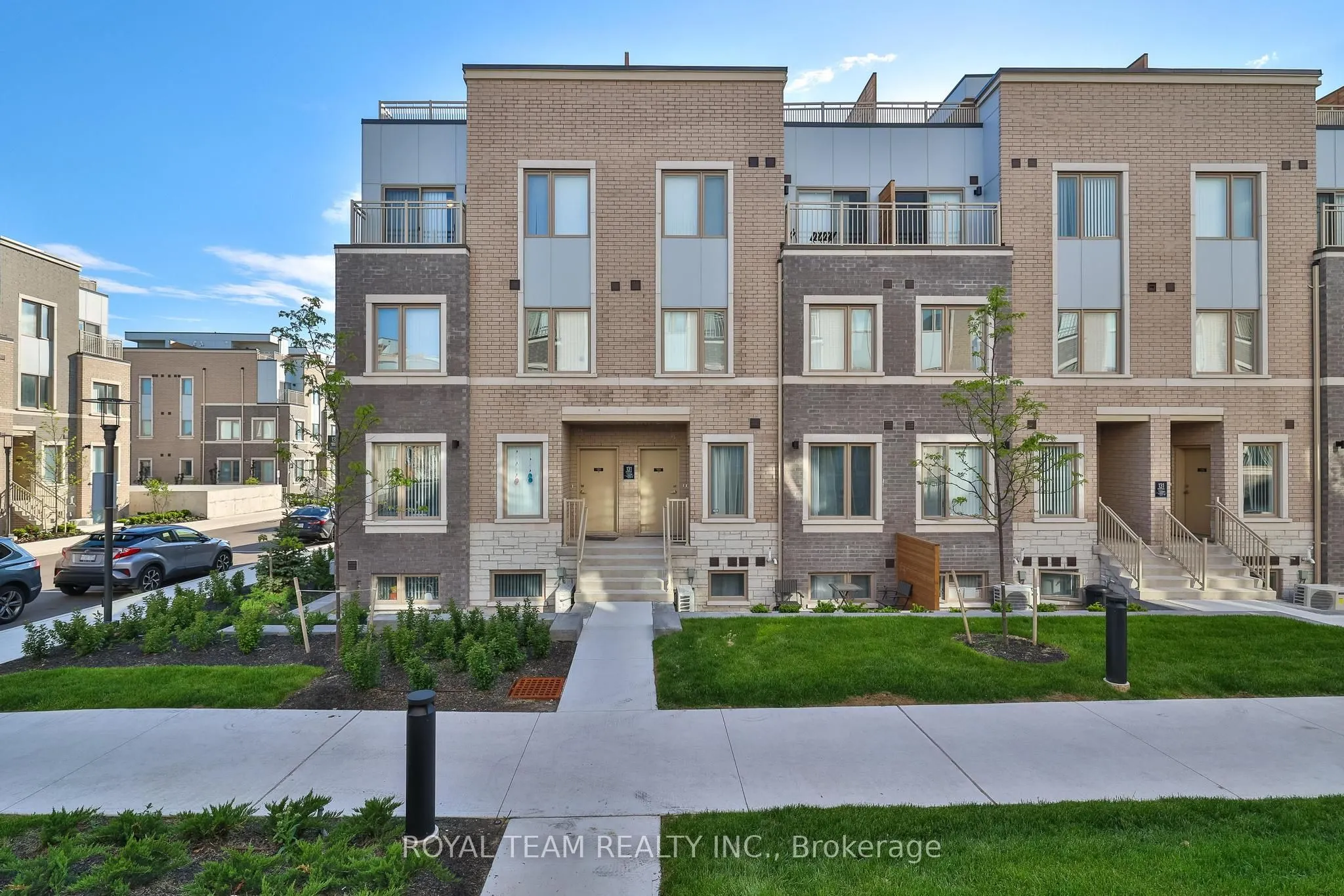 131 Honeycrisp Crescent, #224