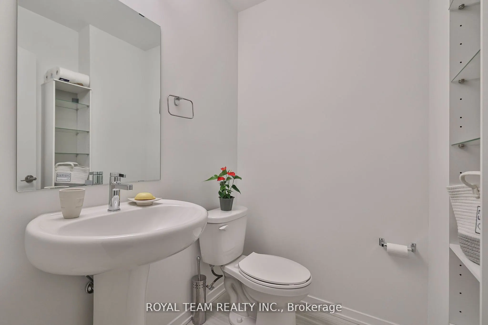 131 Honeycrisp Crescent, #224