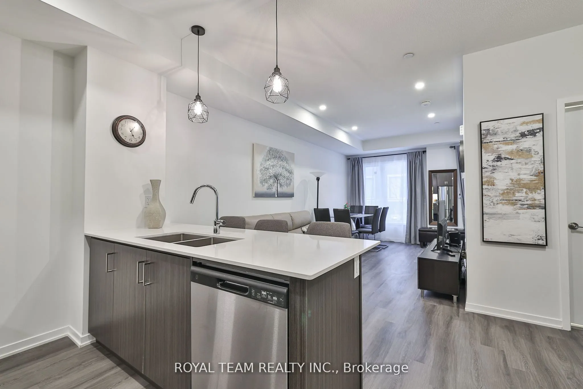 131 Honeycrisp Crescent, #224