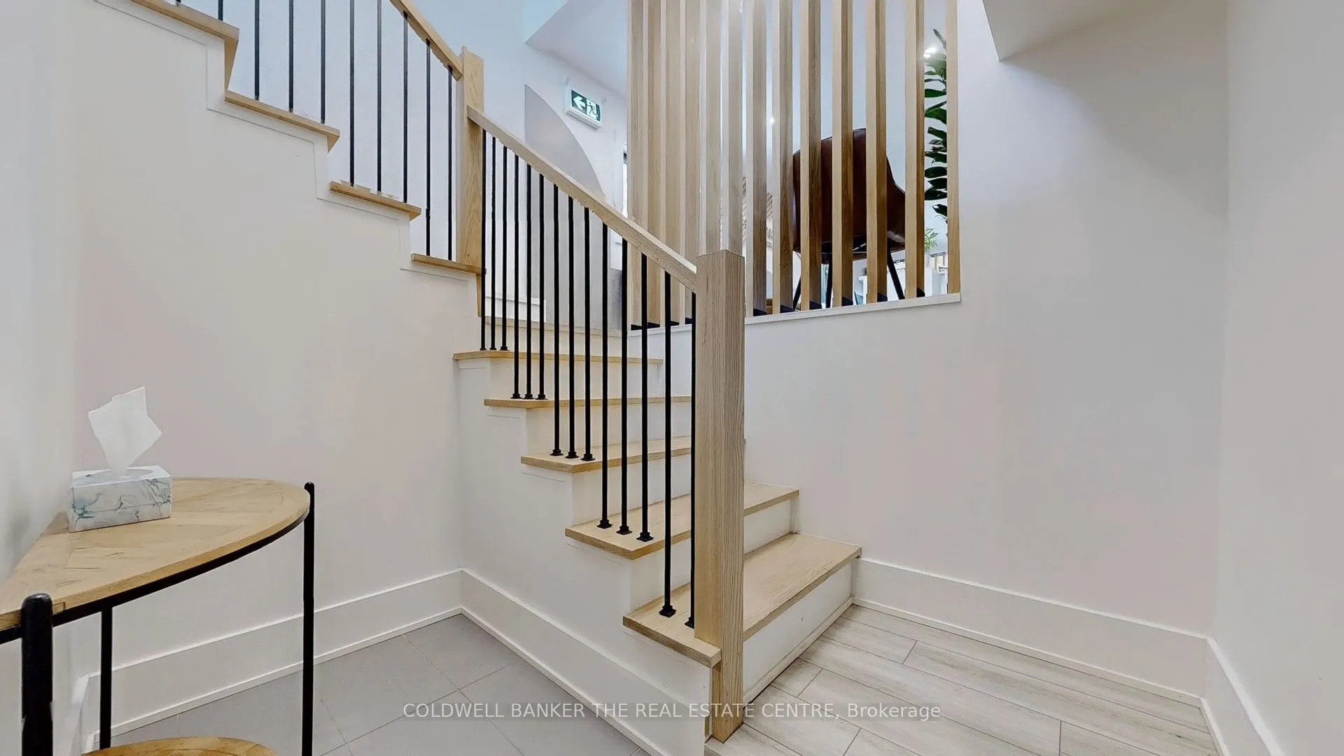543 The Queensway S