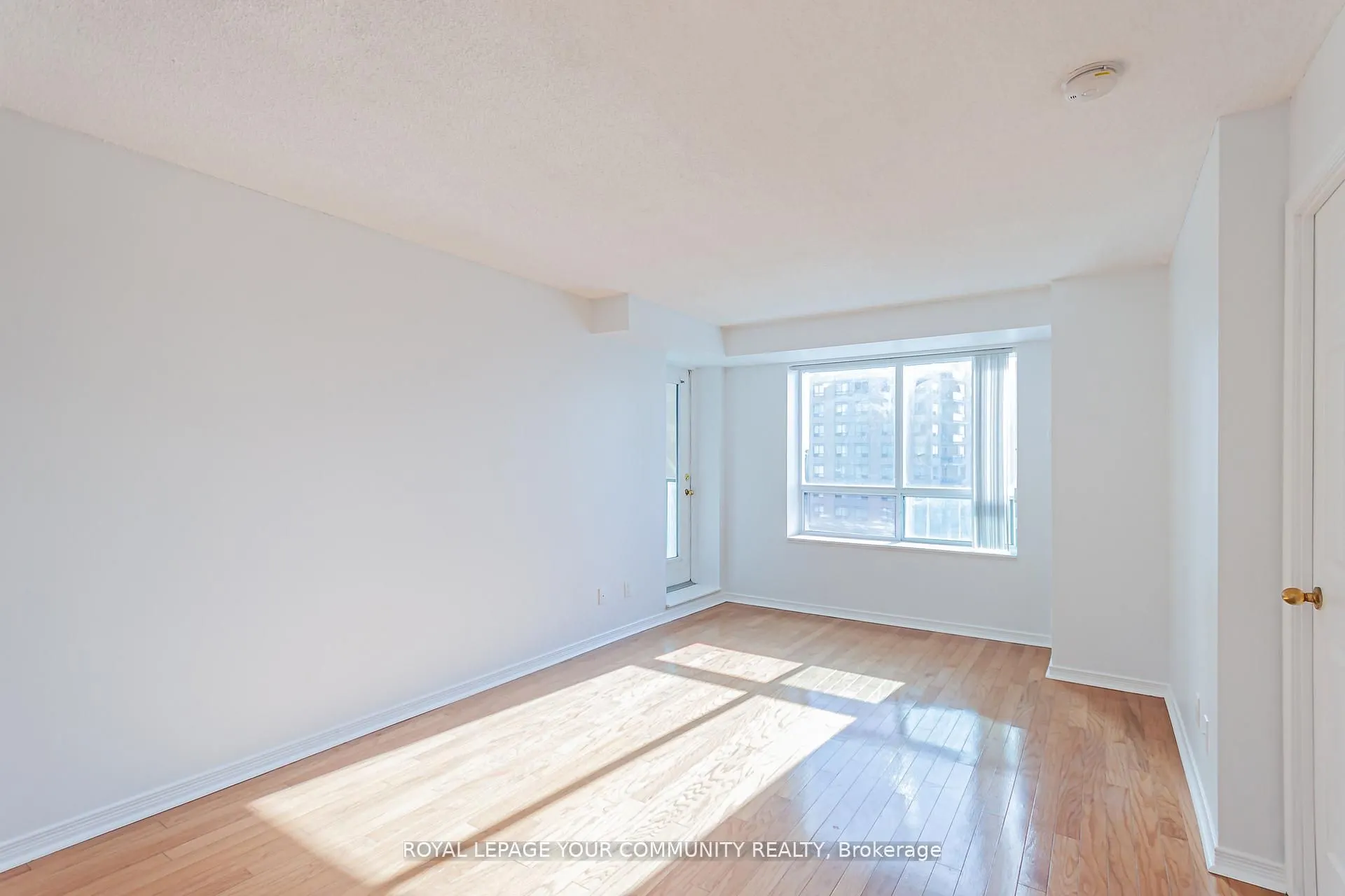 11 Oneida Crescent, #502