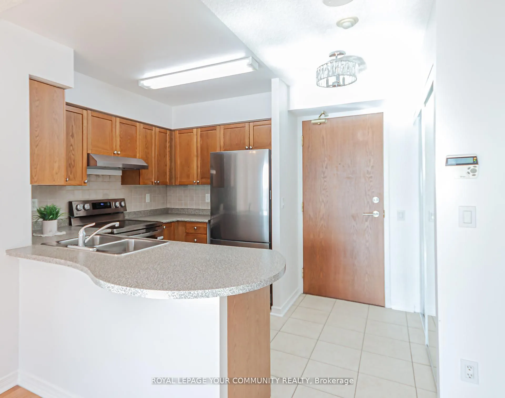 11 Oneida Crescent, #502