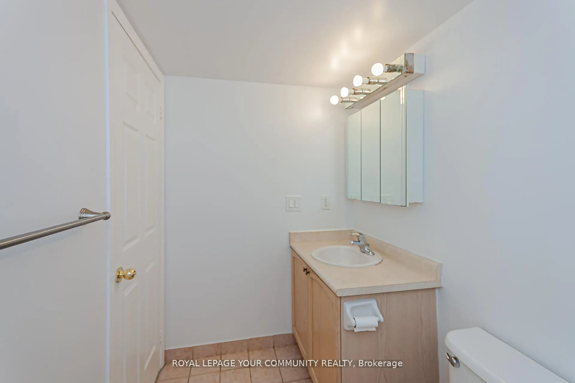 11 Oneida Crescent, #502