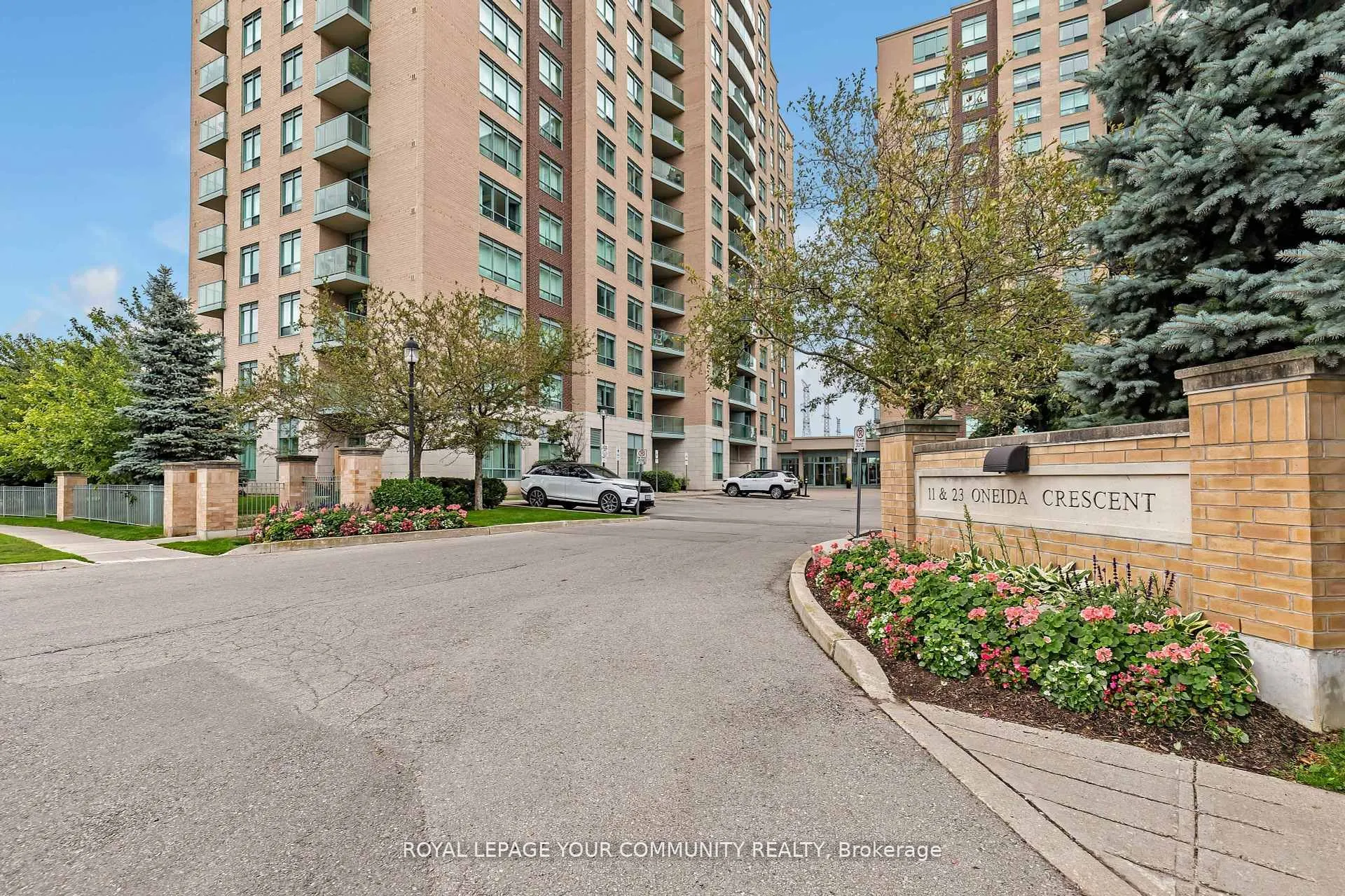 11 Oneida Crescent, #502