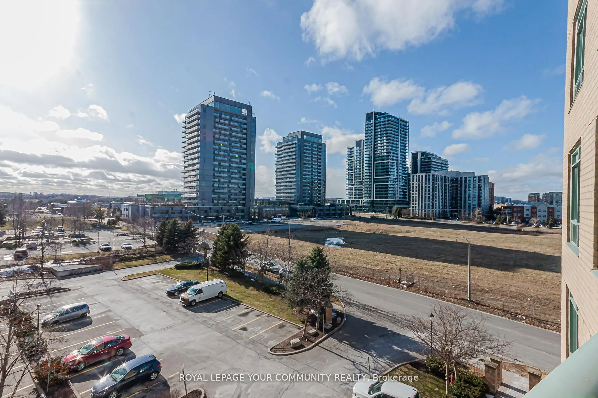 11 Oneida Crescent, #502