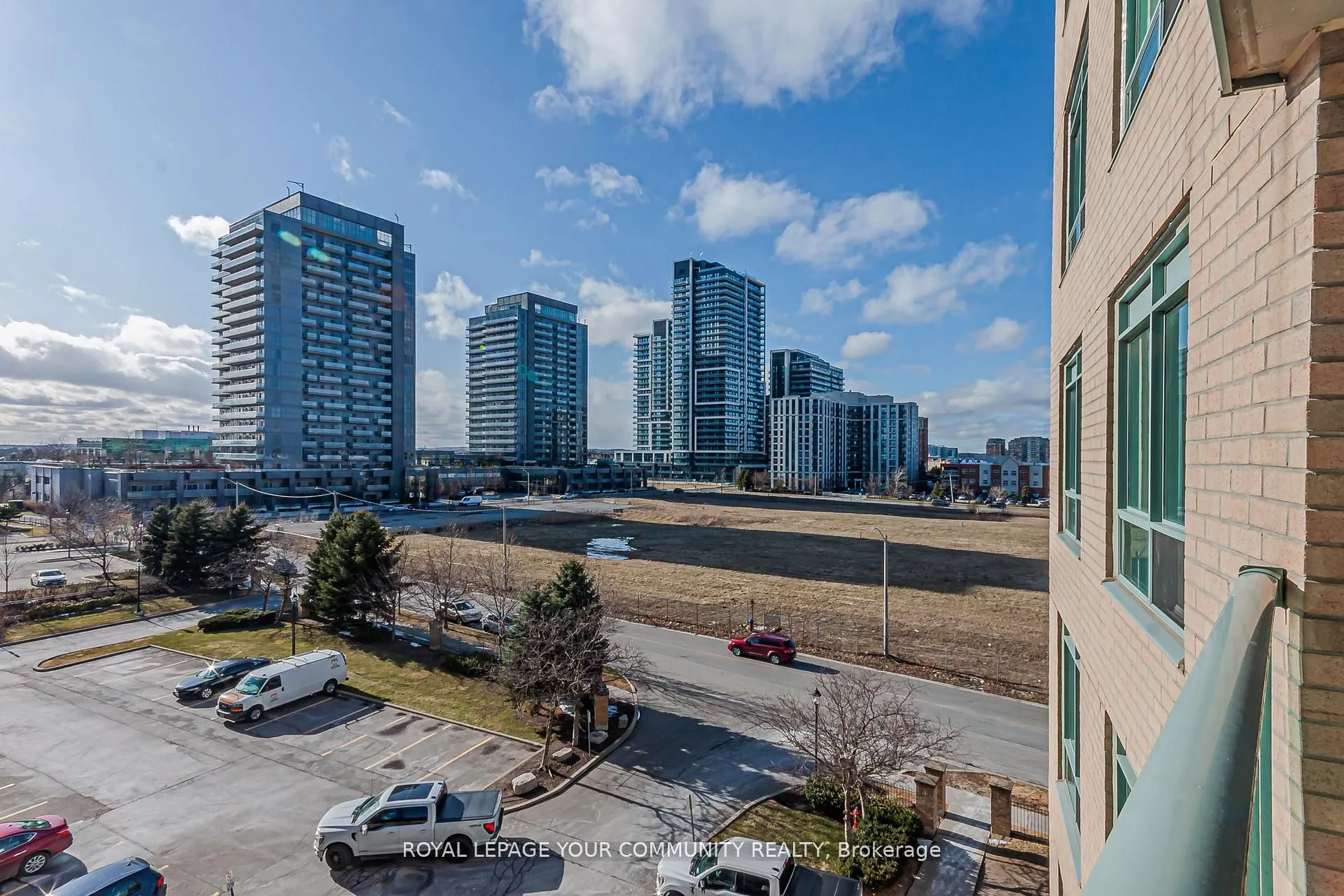 11 Oneida Crescent, #502