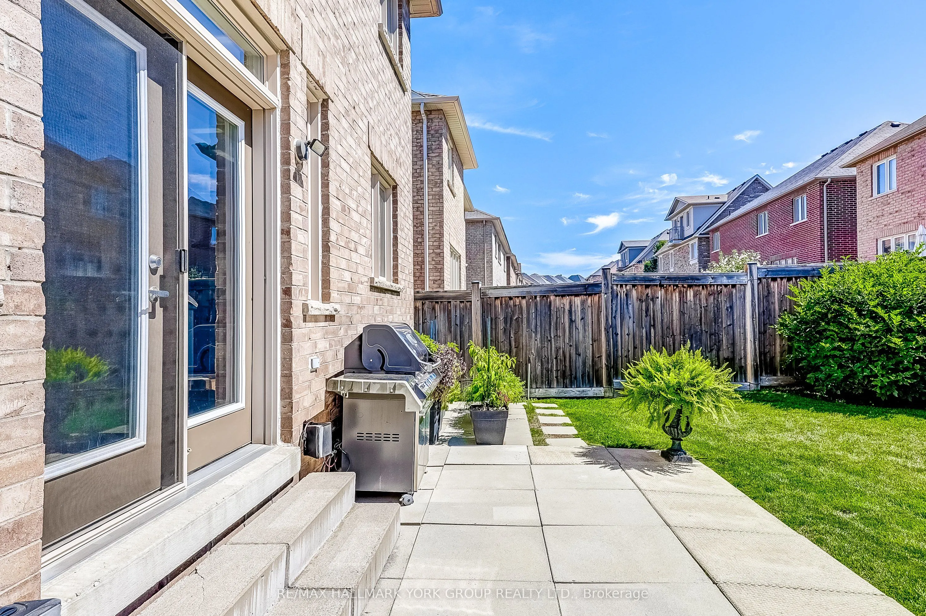 1022 Sherman Brock Circle