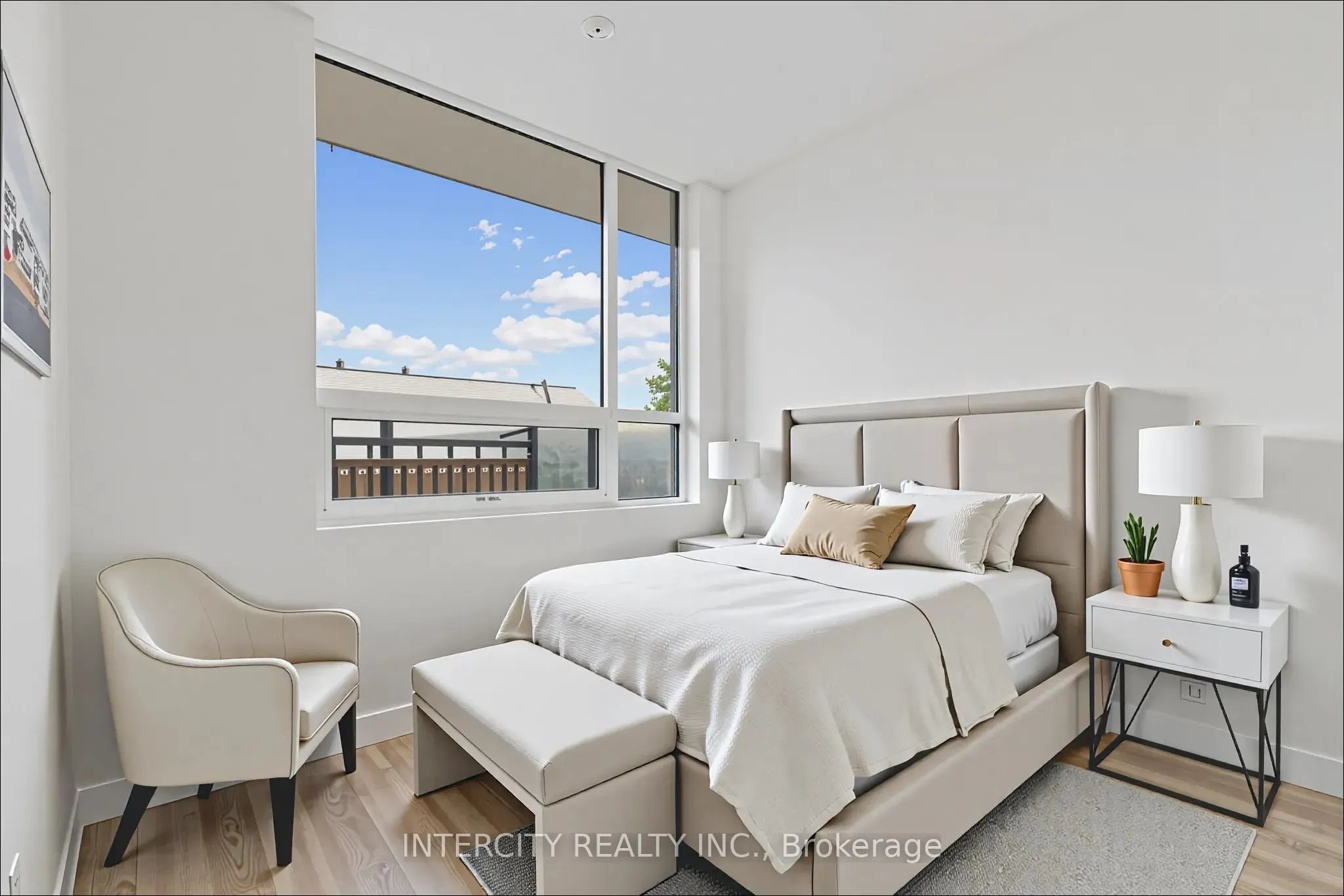 2075 King Road, #135