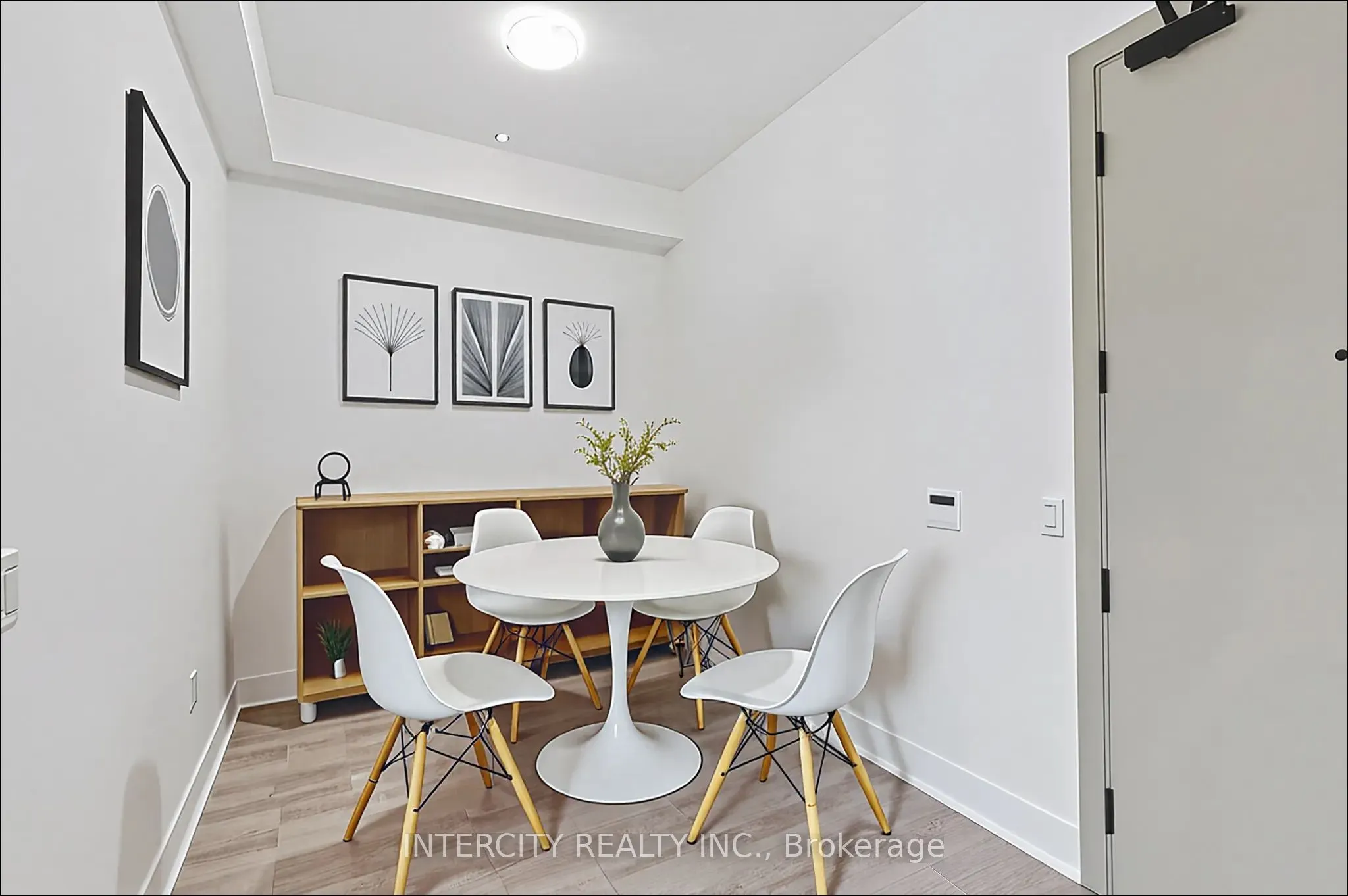 2075 King Road, #135