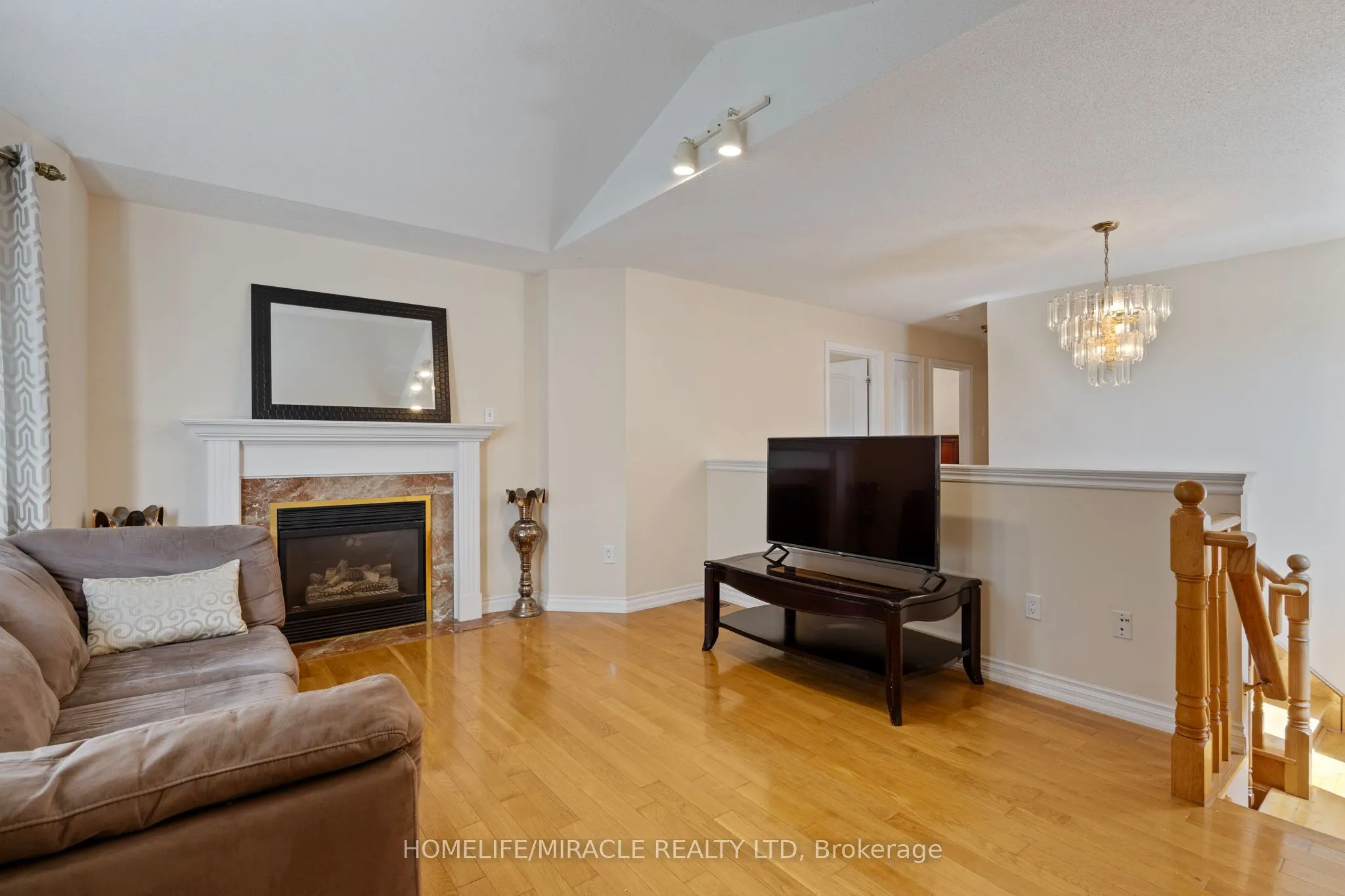 146 Roxbury Street