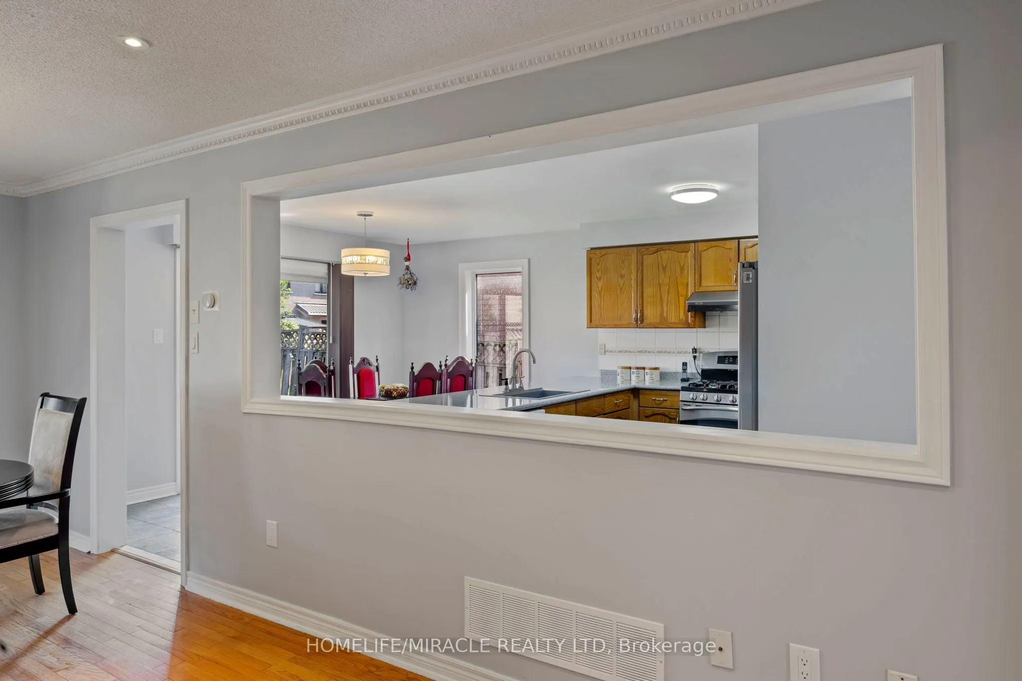 146 Roxbury Street