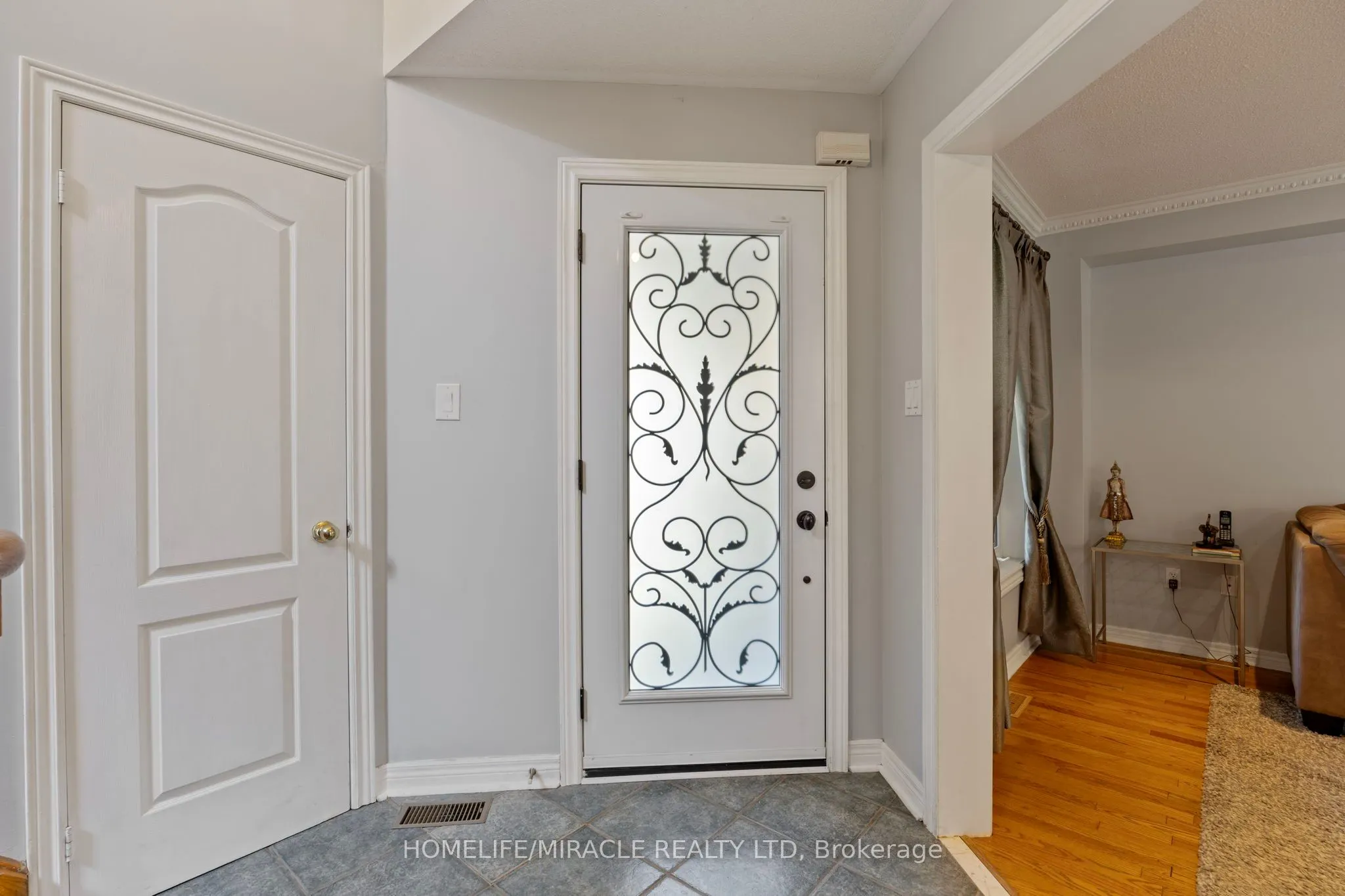 146 Roxbury Street