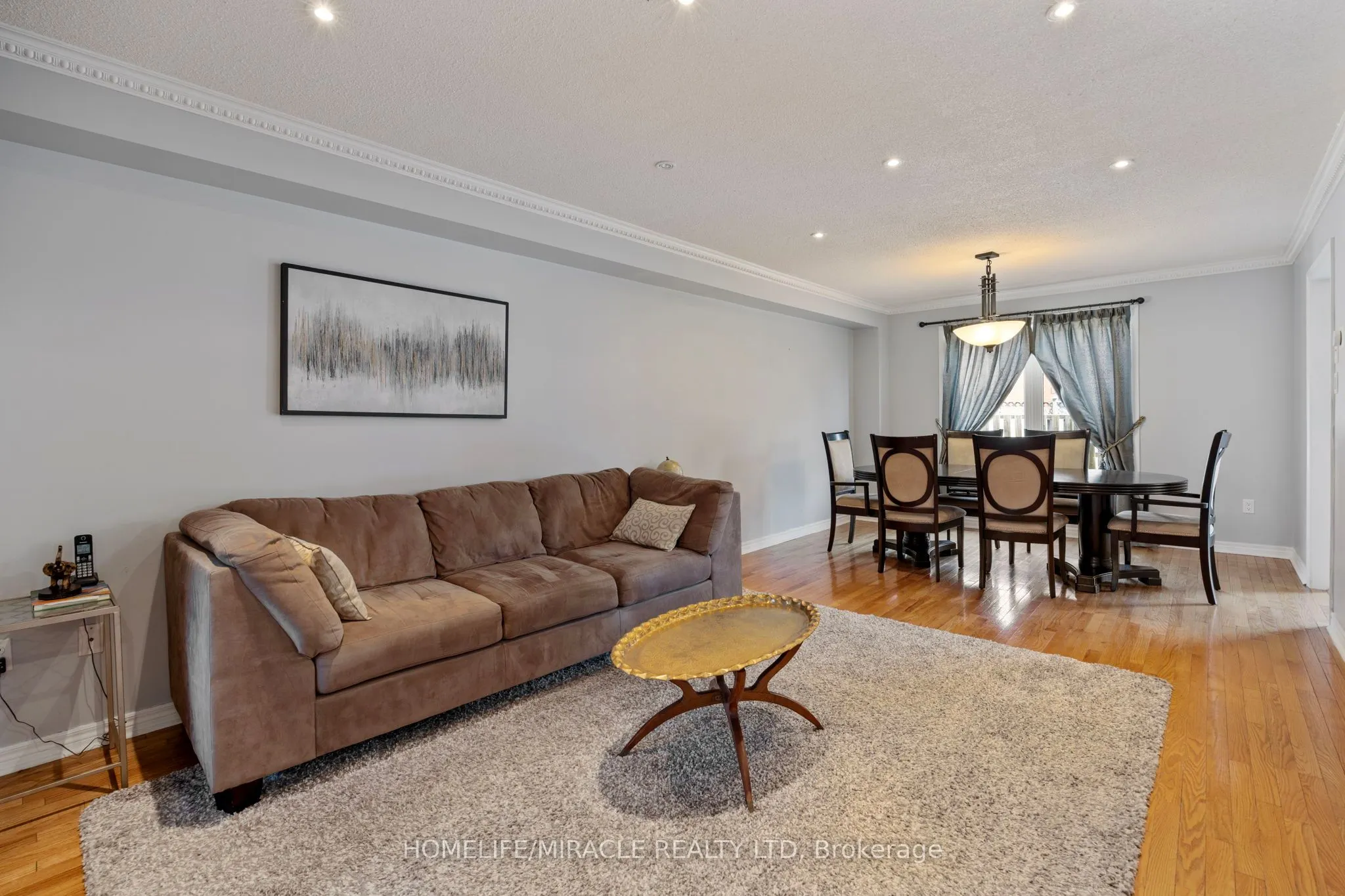 146 Roxbury Street