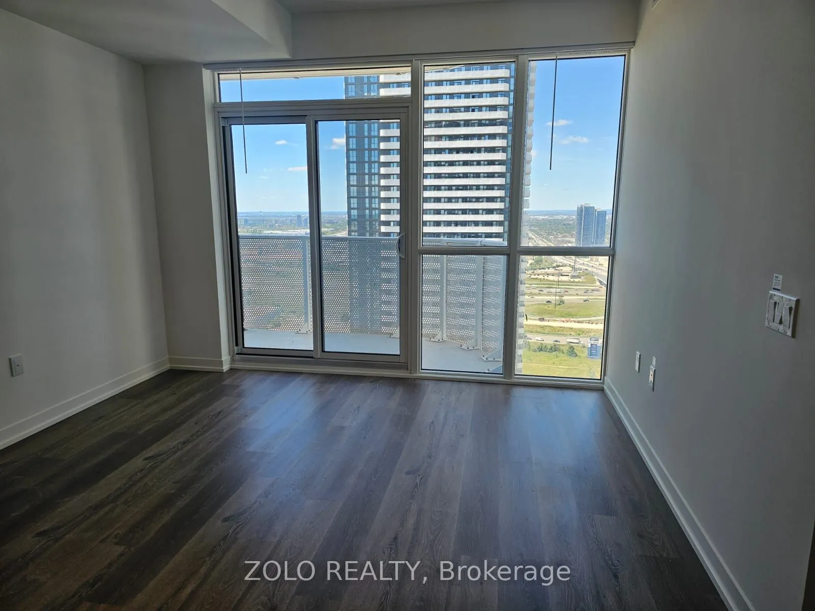 28 Interchange Way, #3503