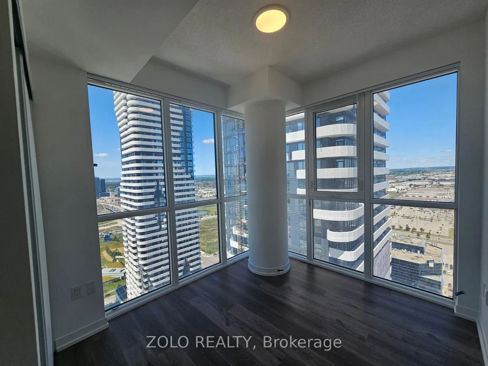 28 Interchange Way, #3503