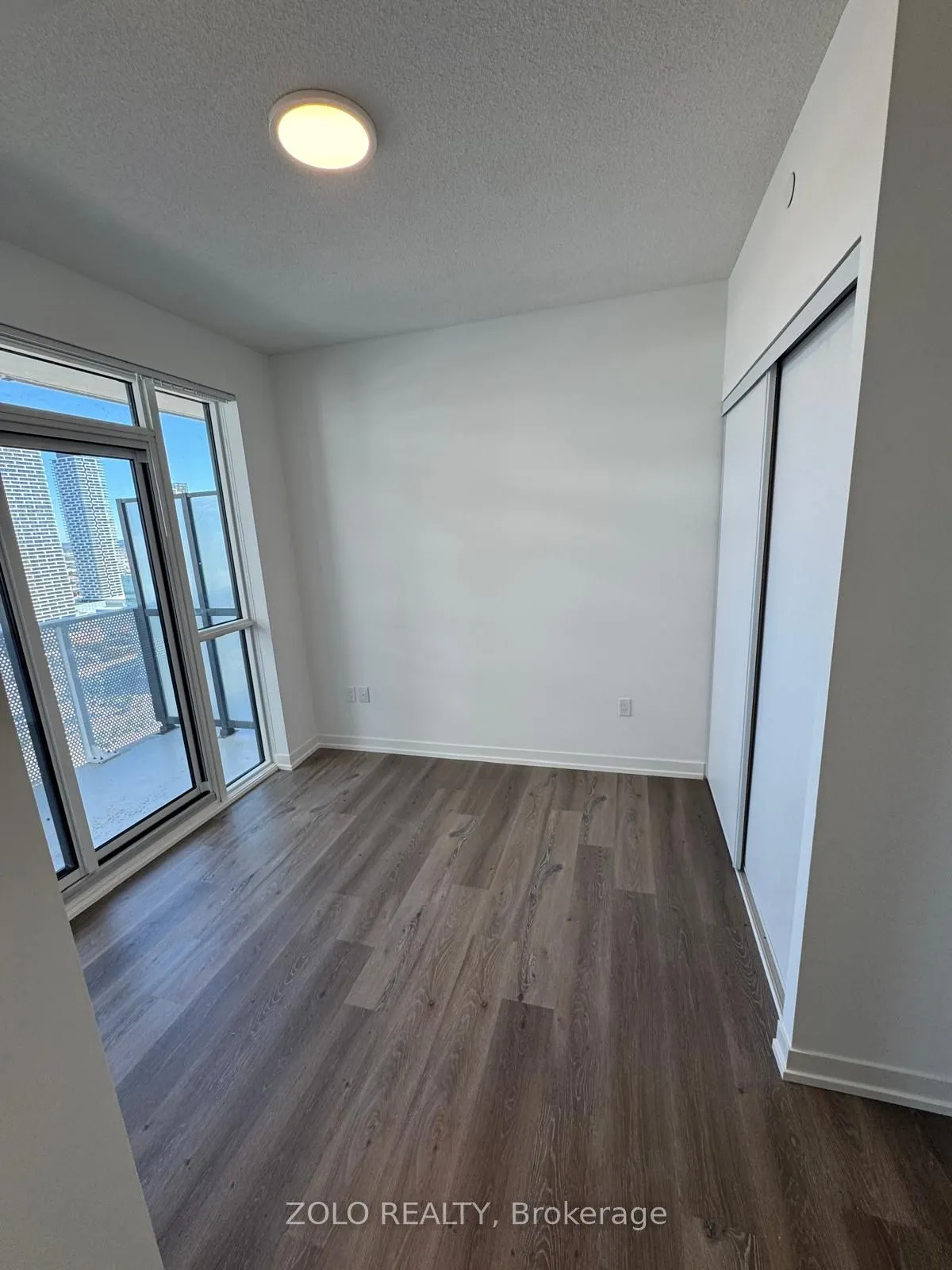 28 Interchange Way, #3503