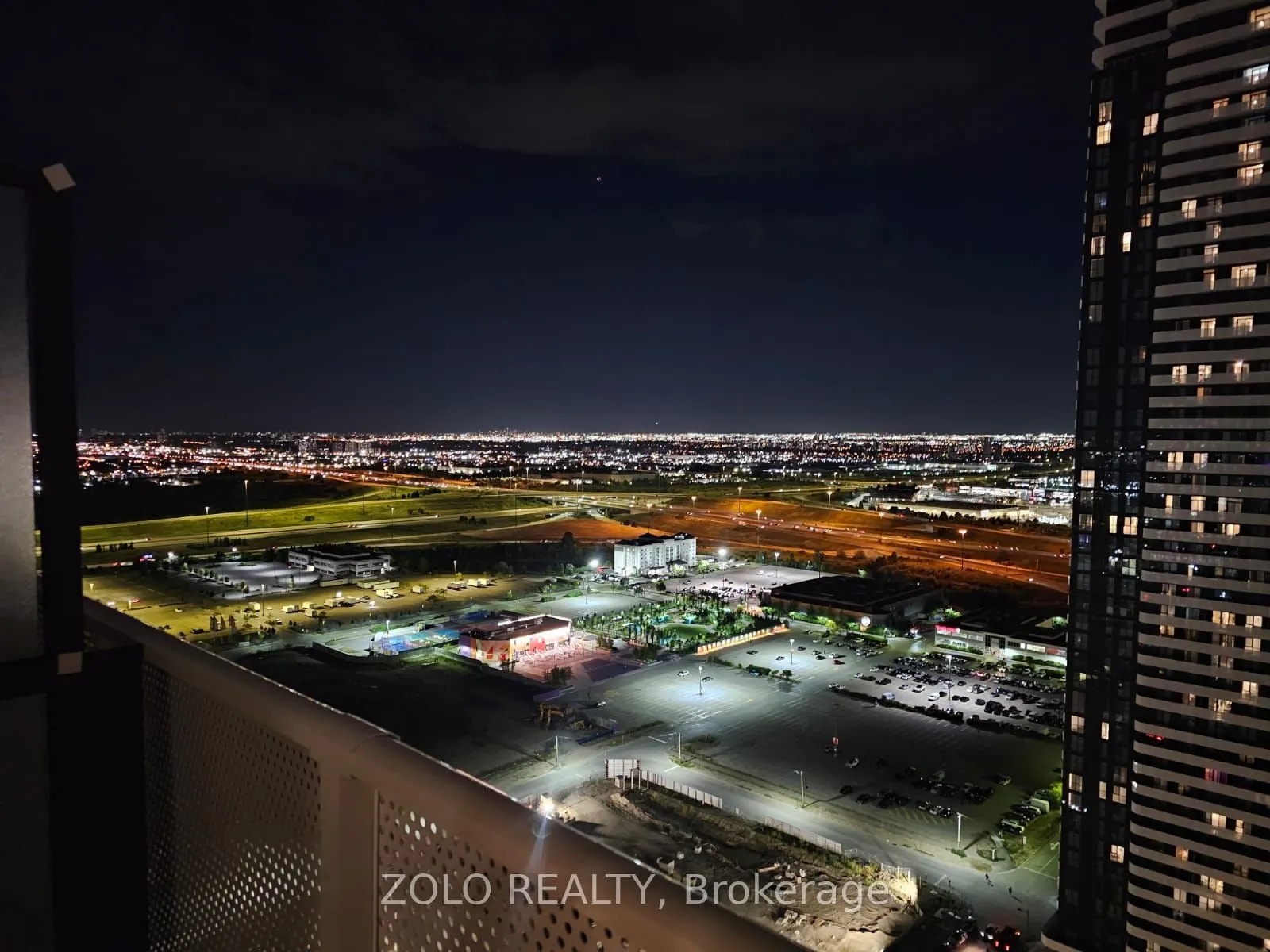 28 Interchange Way, #3503