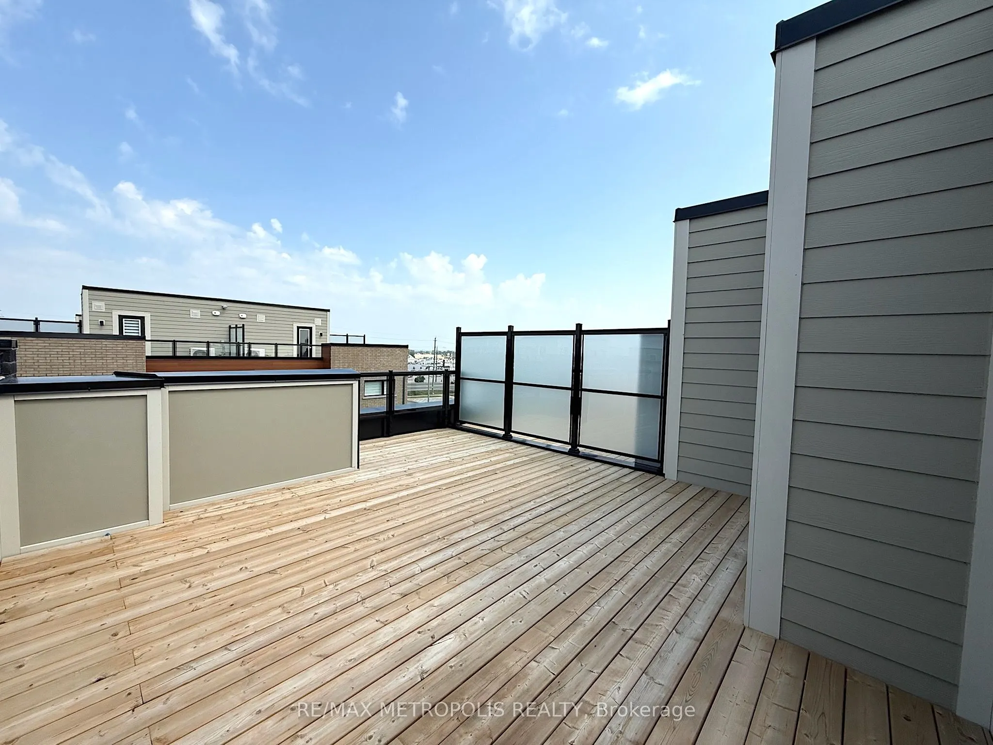 22 Lytham Green Circle, #25