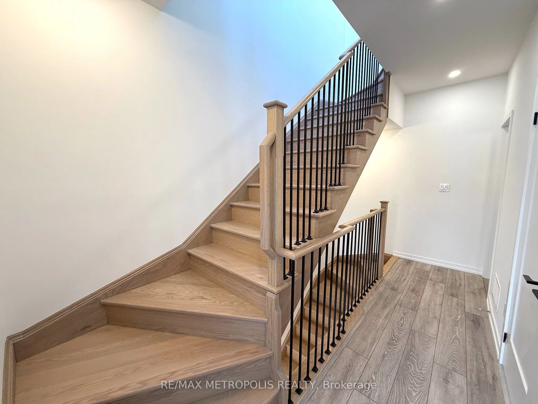 22 Lytham Green Circle, #25