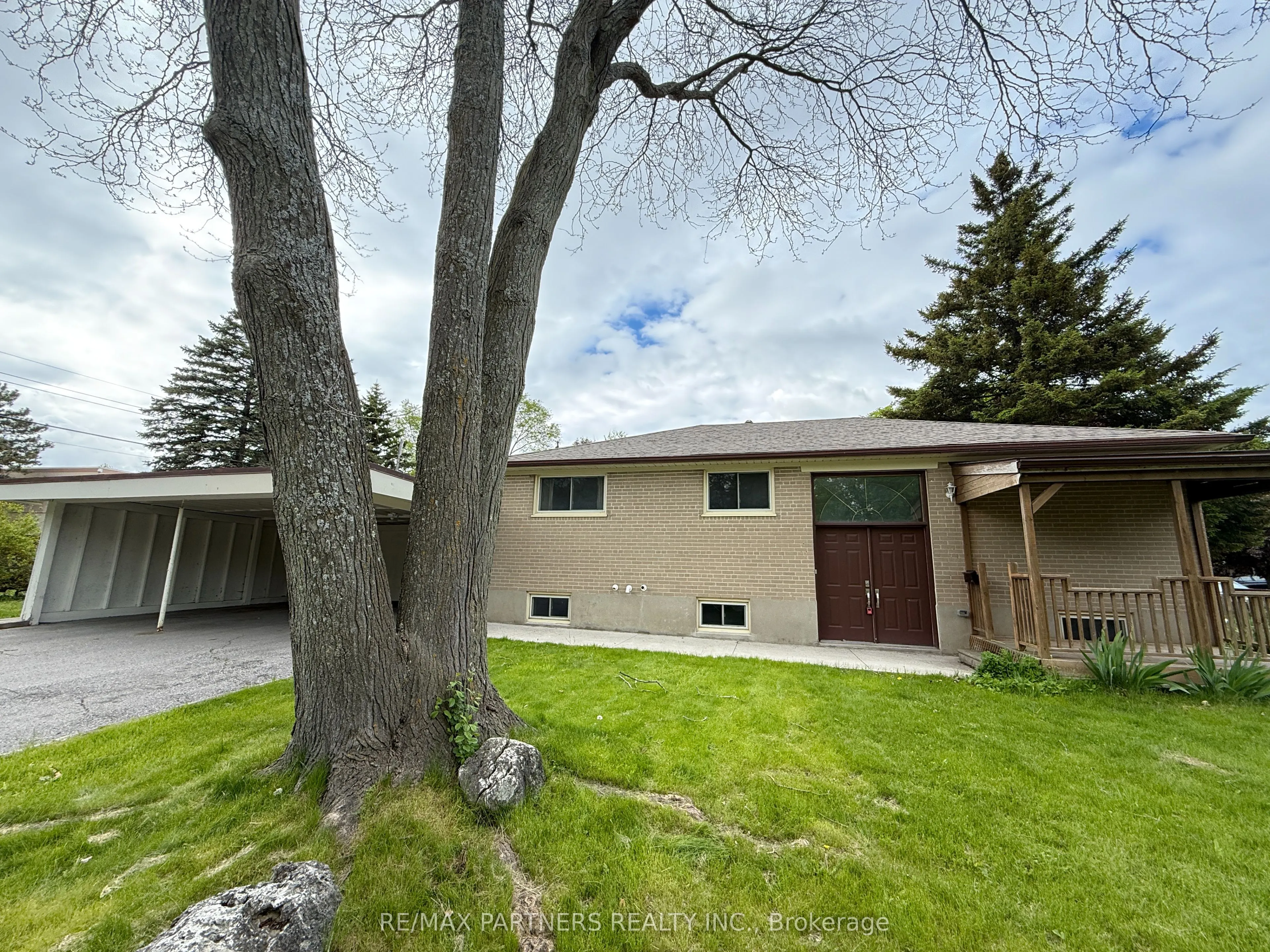 77 Foreht Crescent