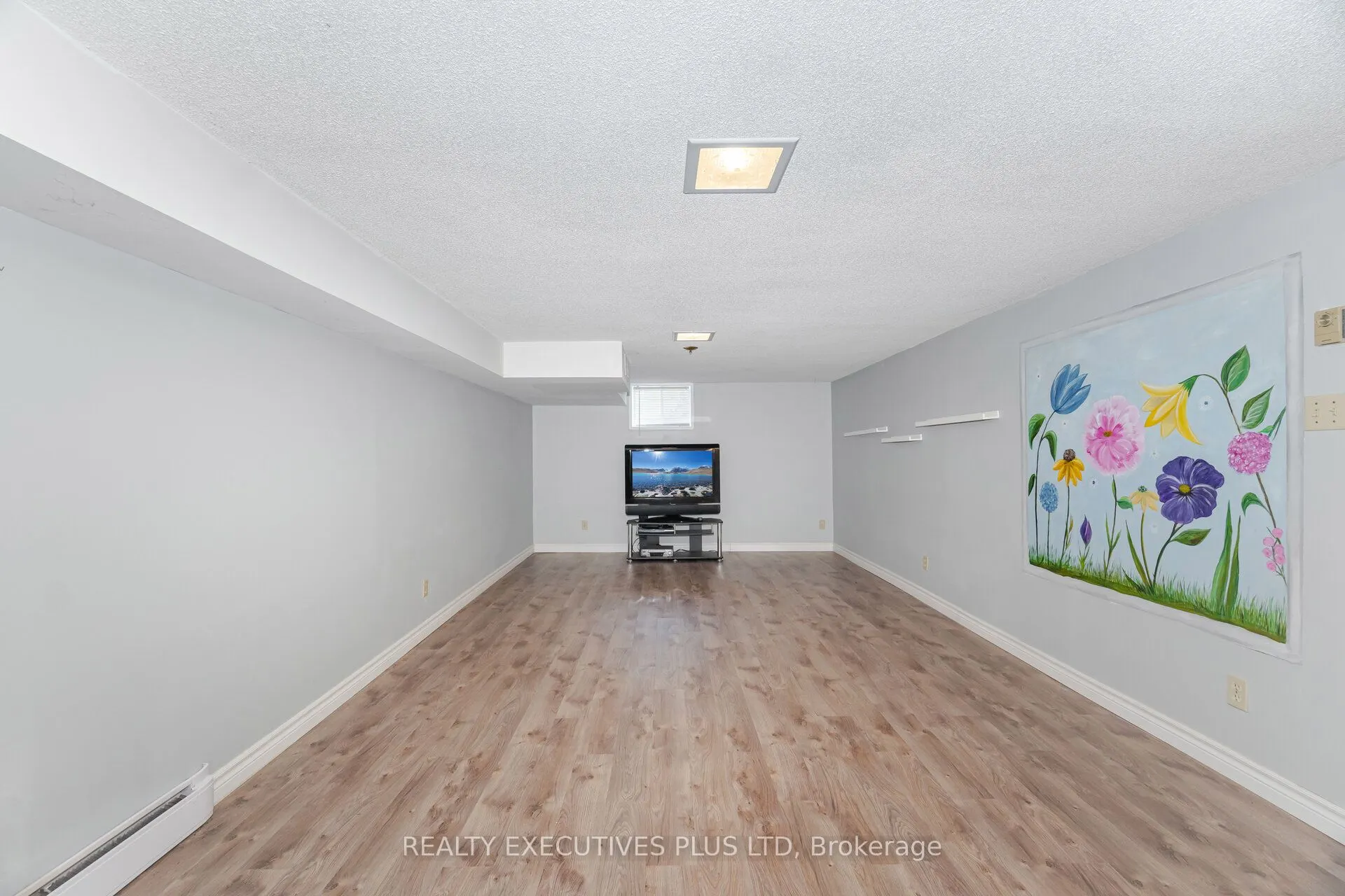 112 Tecumseth Pines Drive