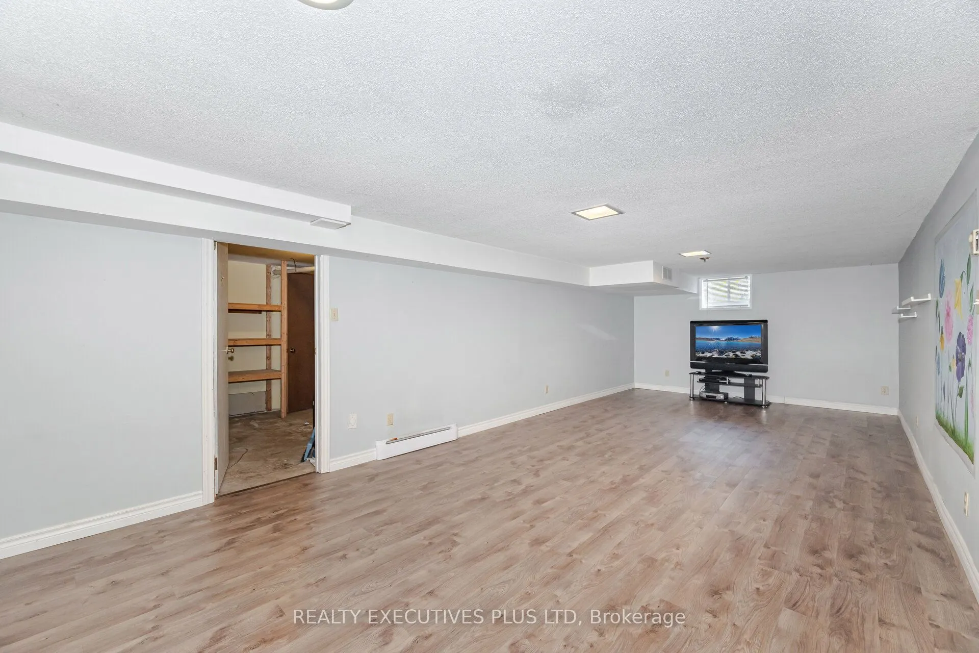 112 Tecumseth Pines Drive