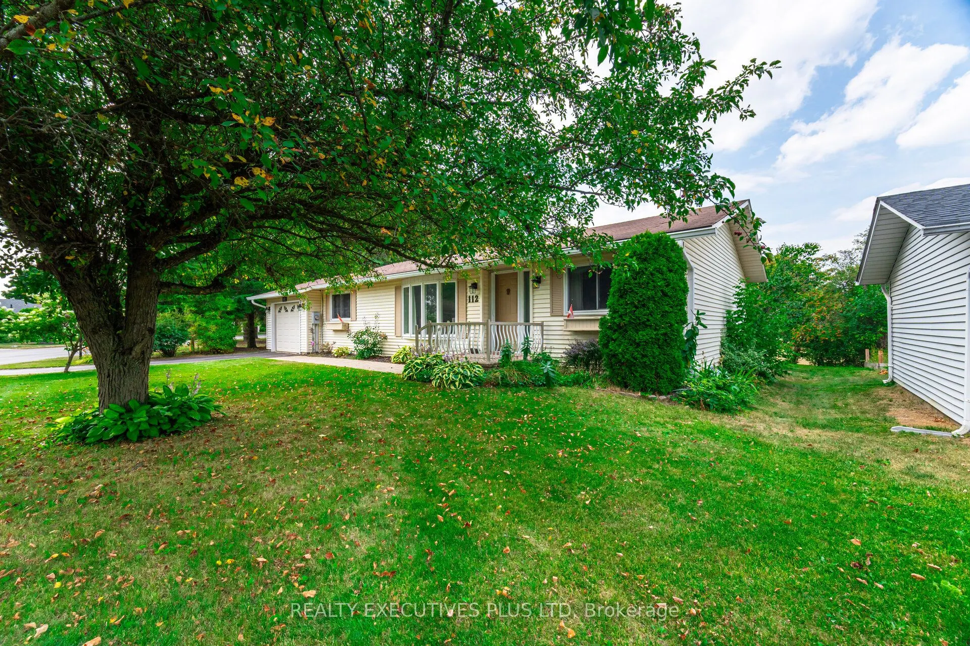112 Tecumseth Pines Drive