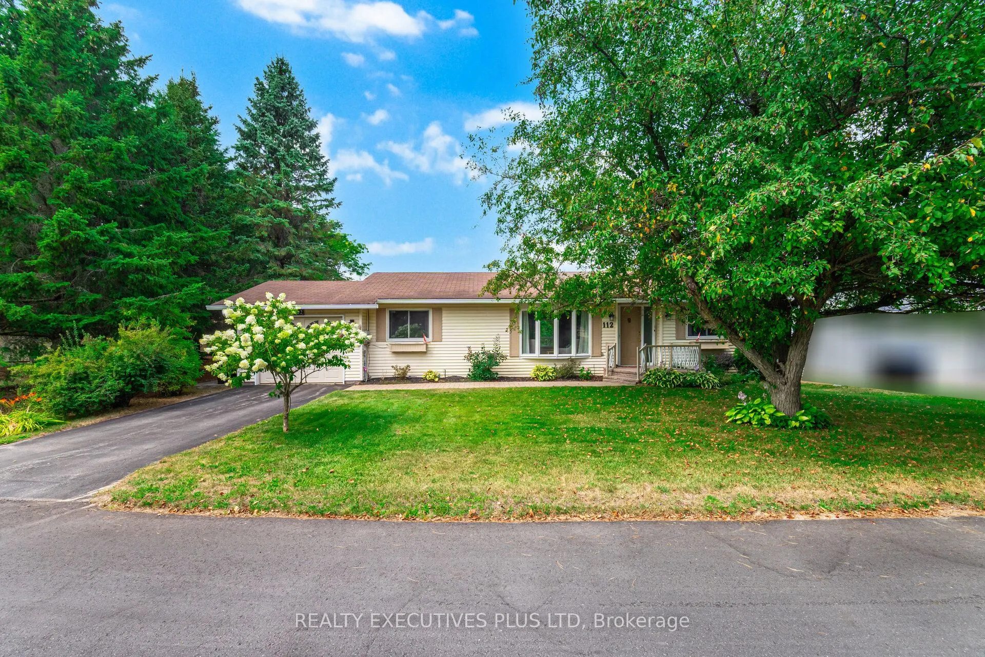 112 Tecumseth Pines Drive