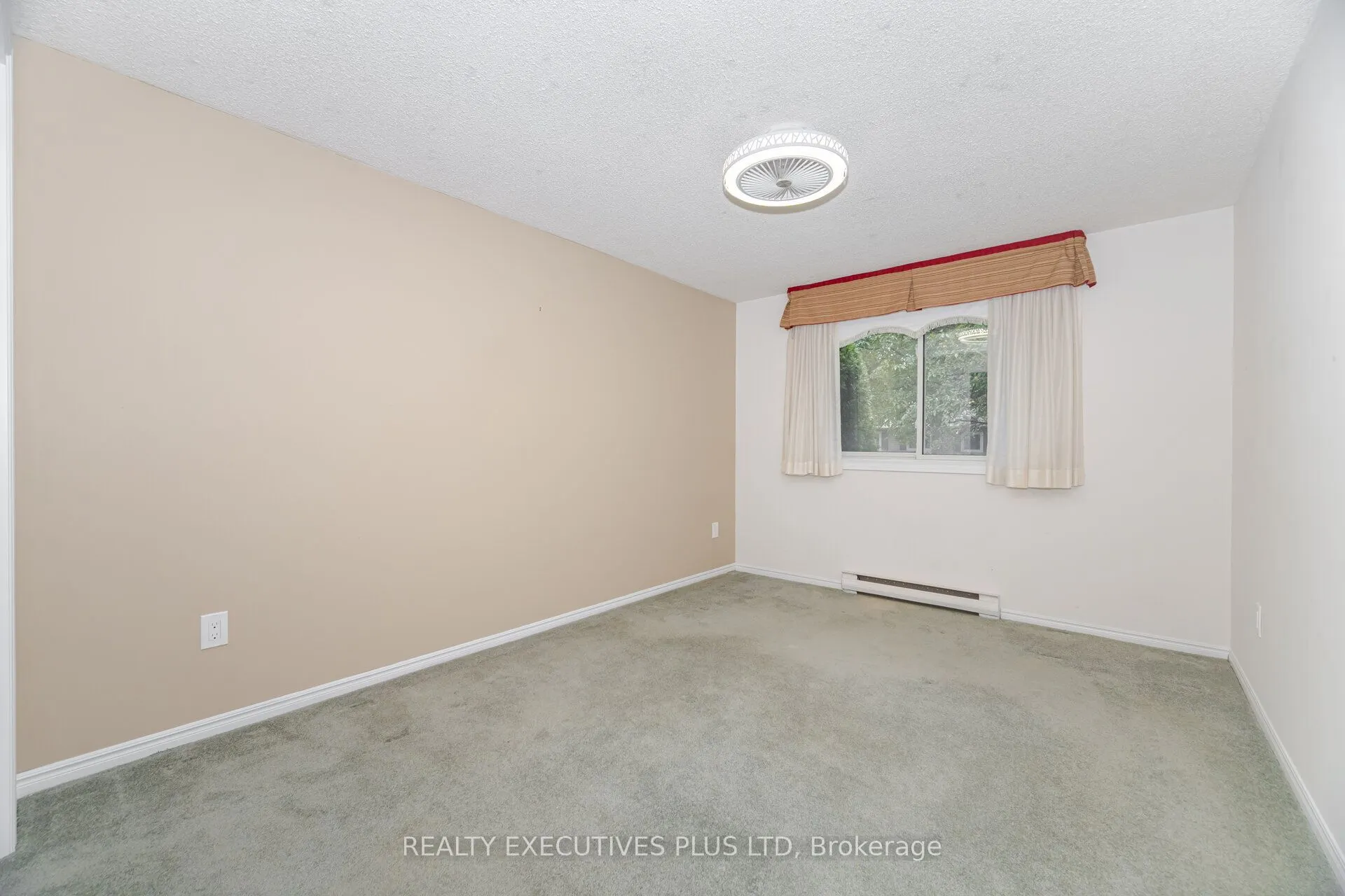 112 Tecumseth Pines Drive