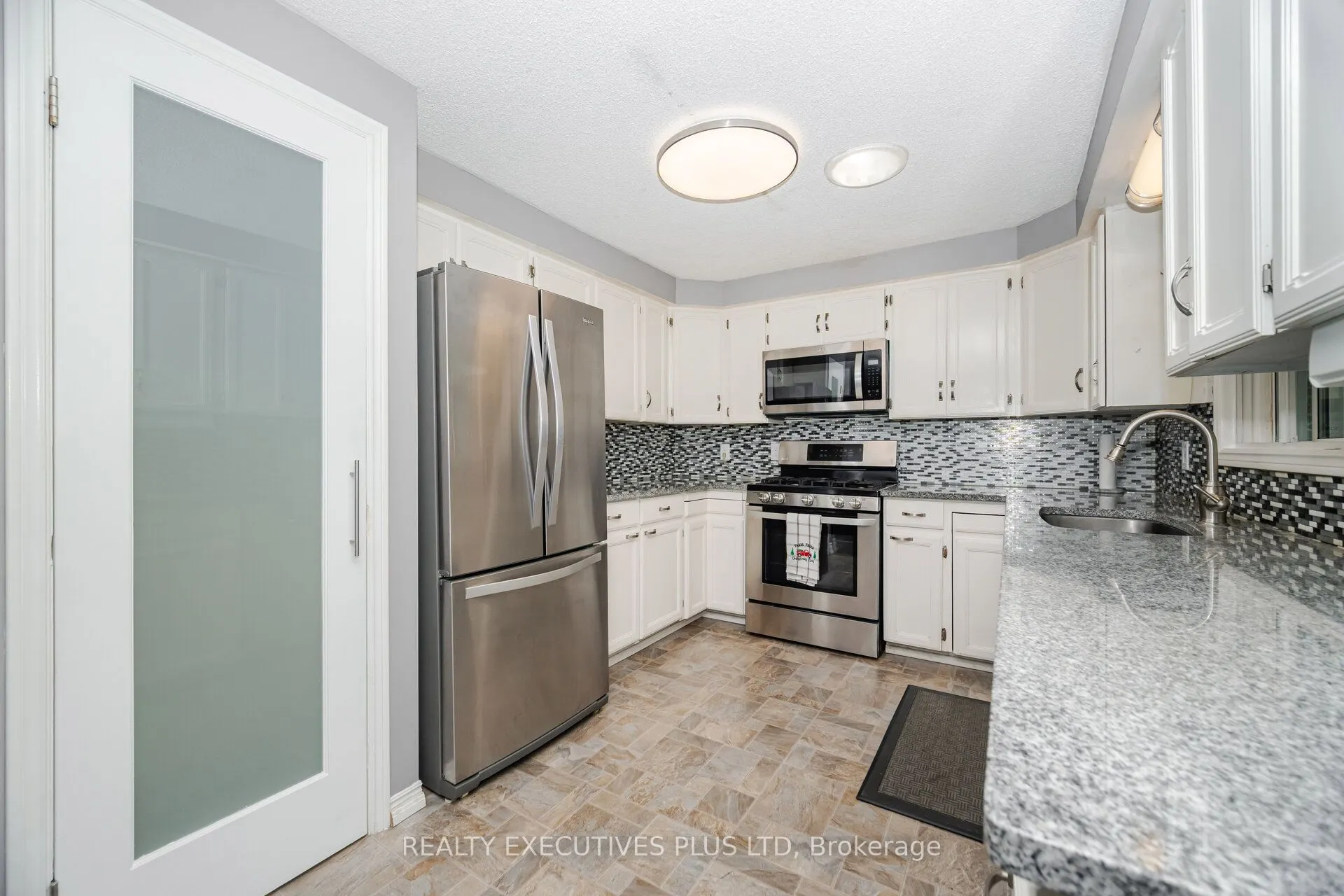 112 Tecumseth Pines Drive