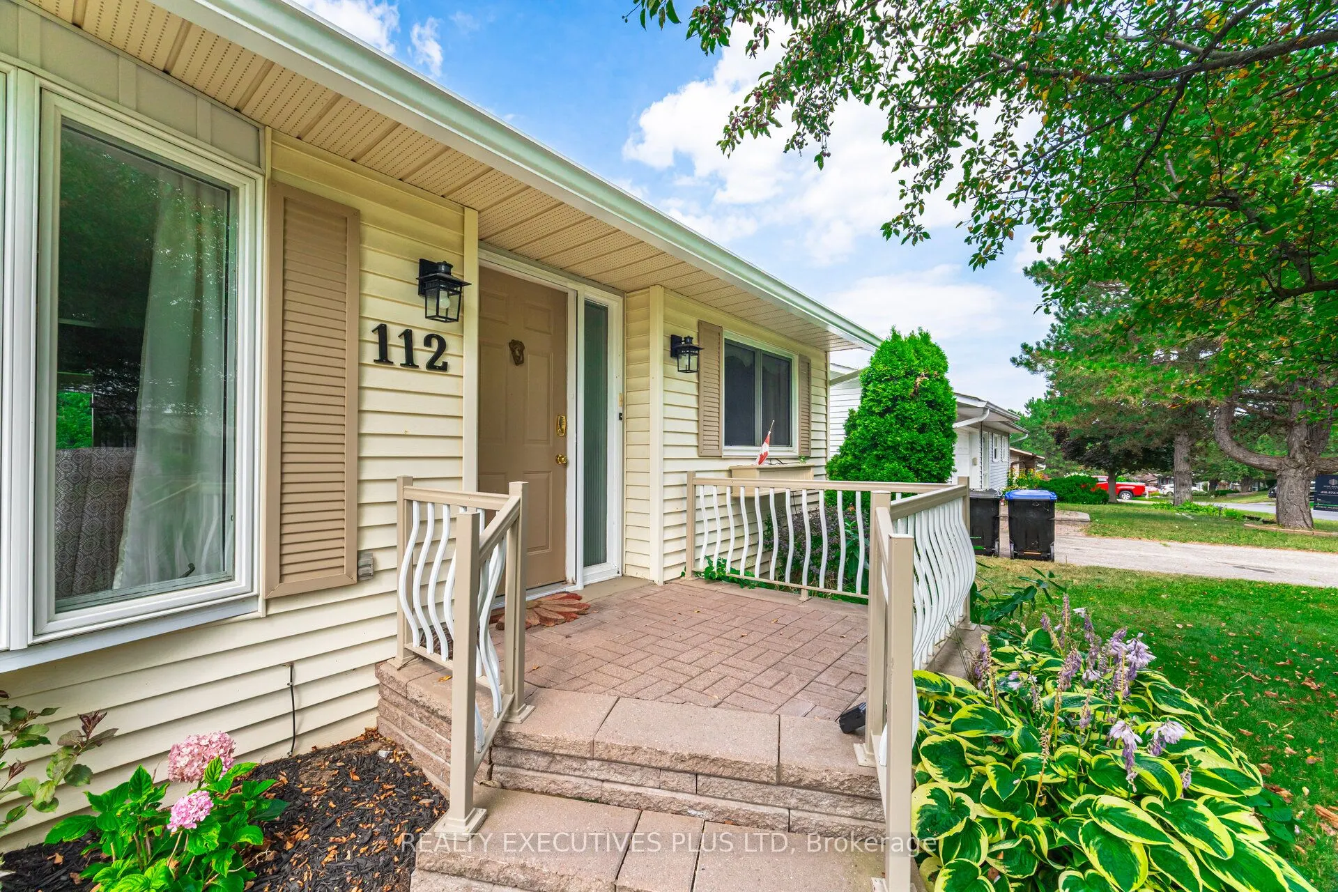 112 Tecumseth Pines Drive