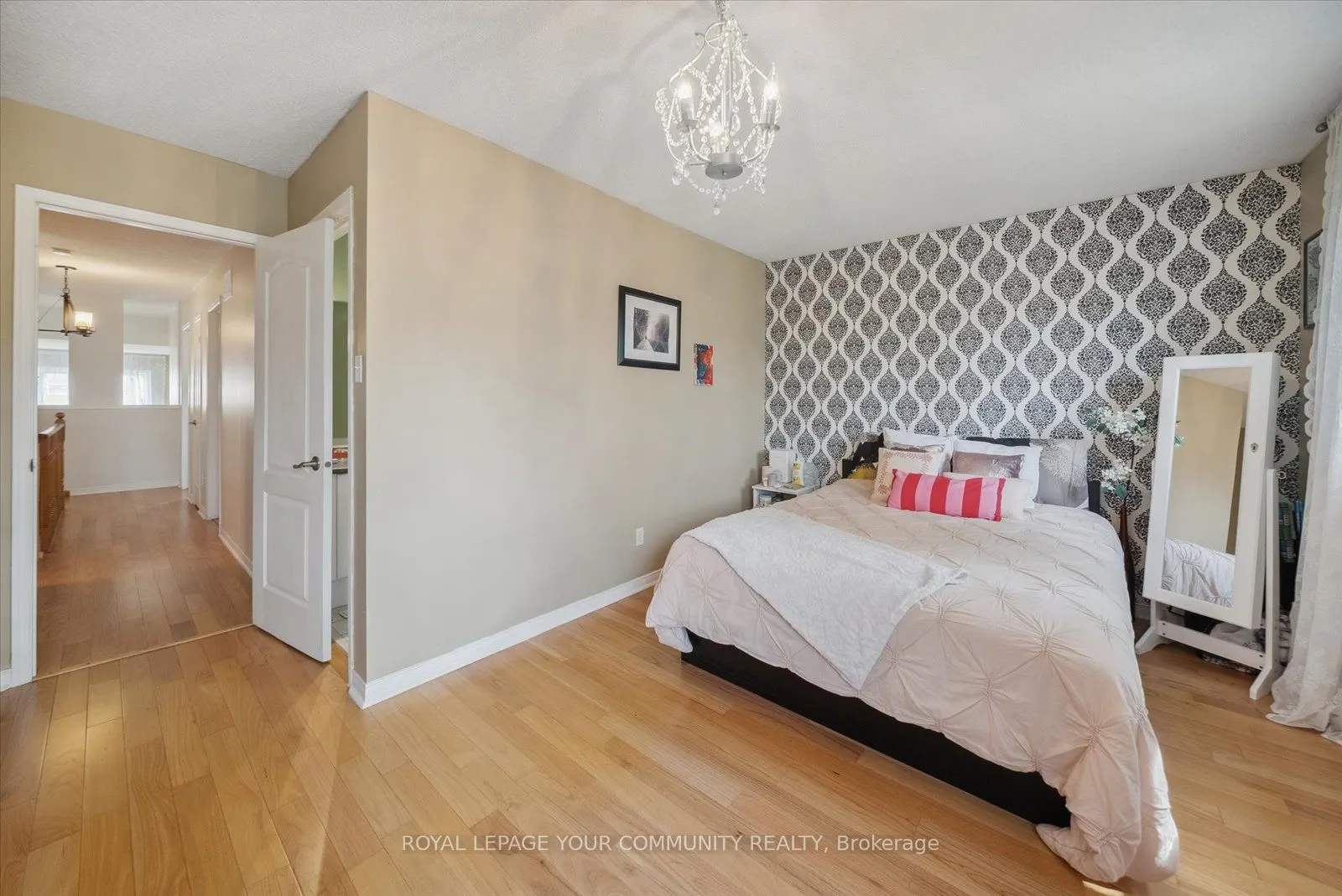 88 English Oak Drive