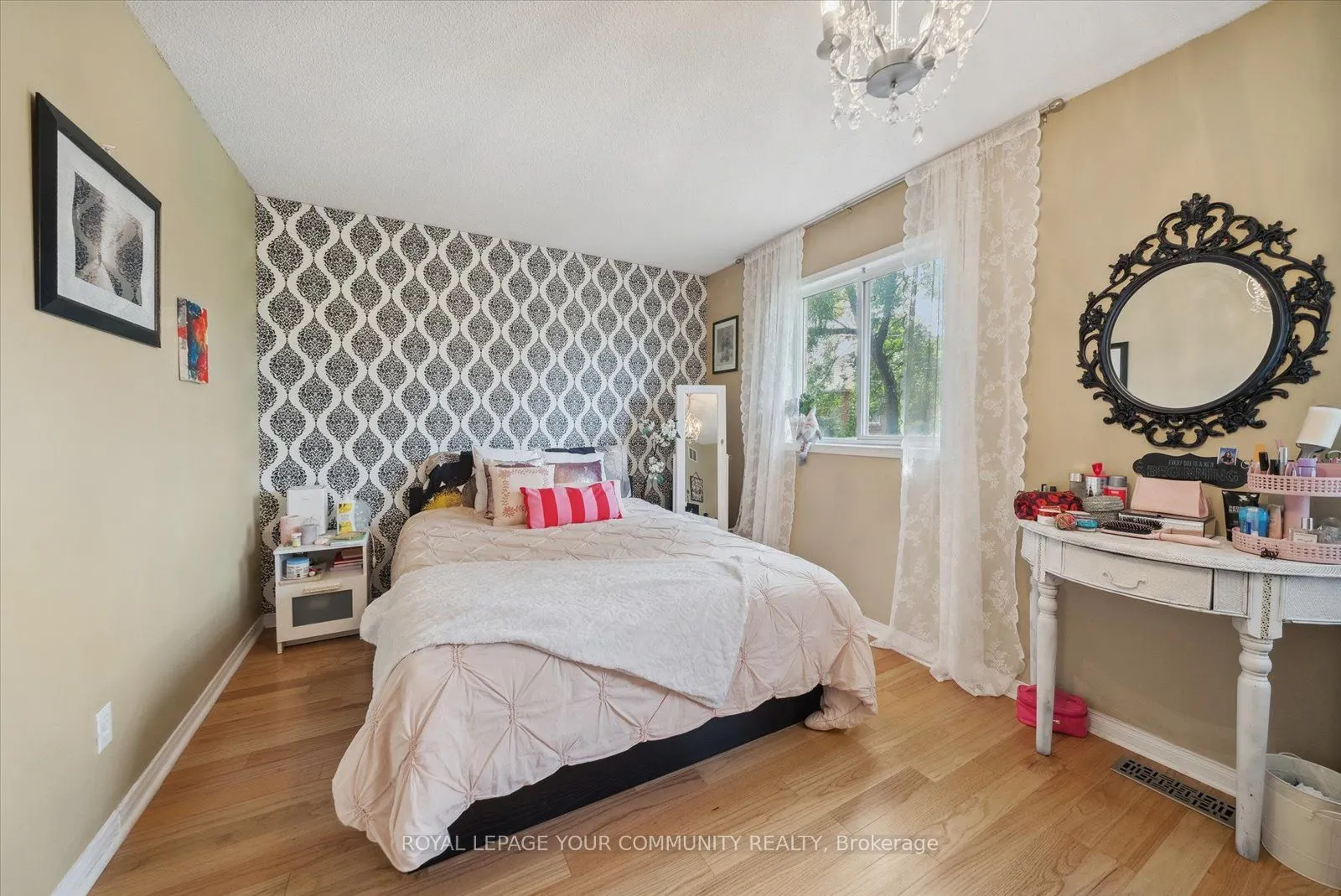 88 English Oak Drive