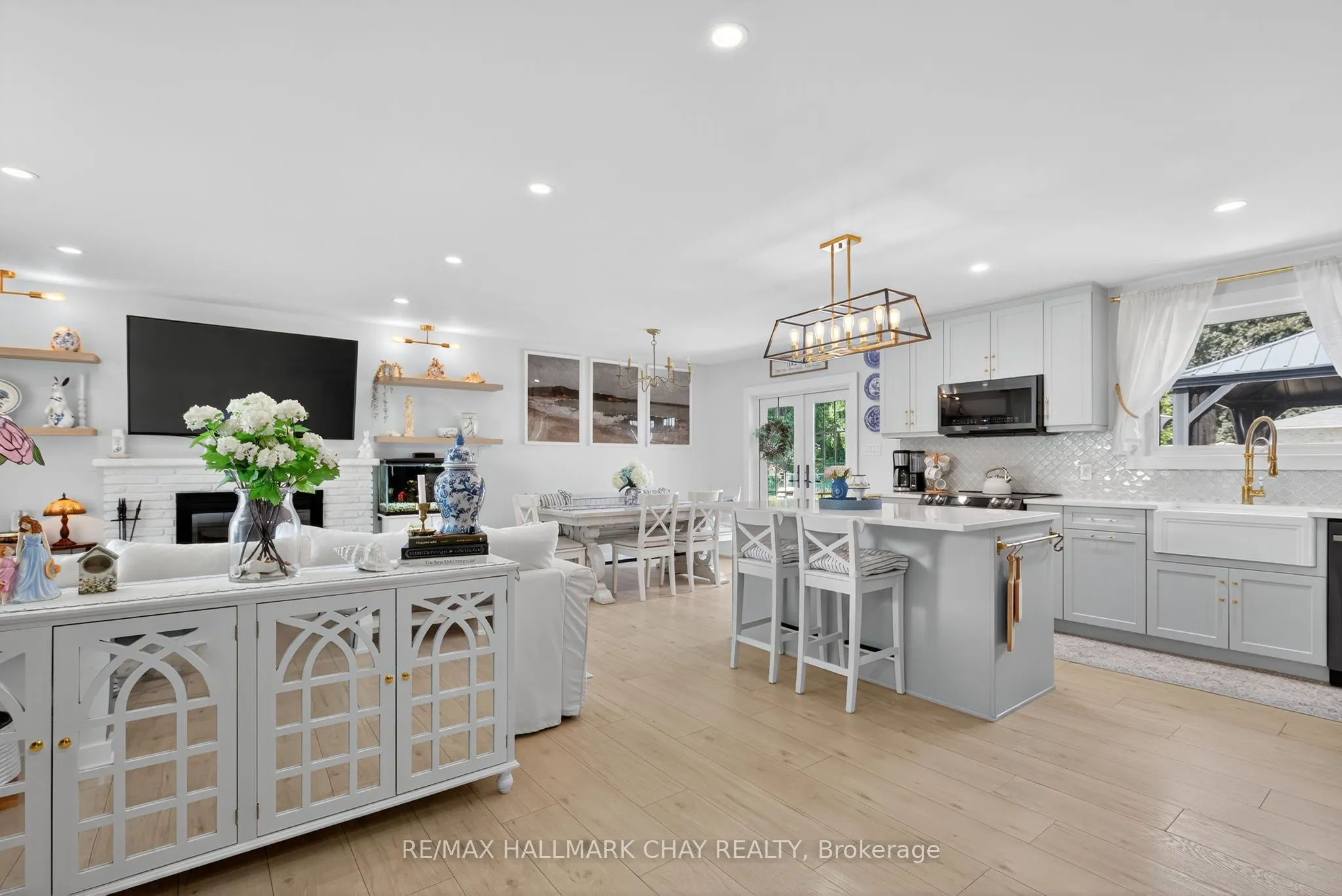 1180 Shore Acres Drive