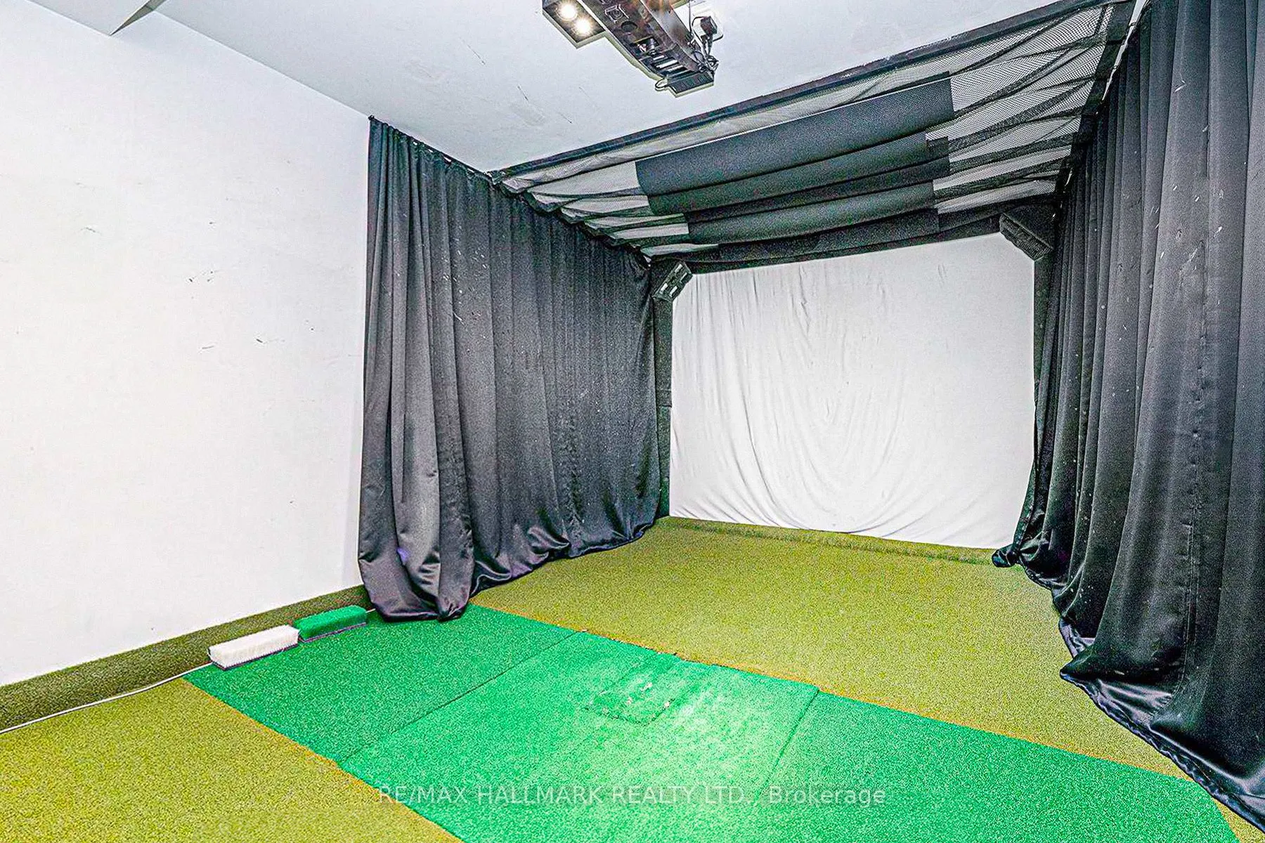 3600 Highway 7, #404