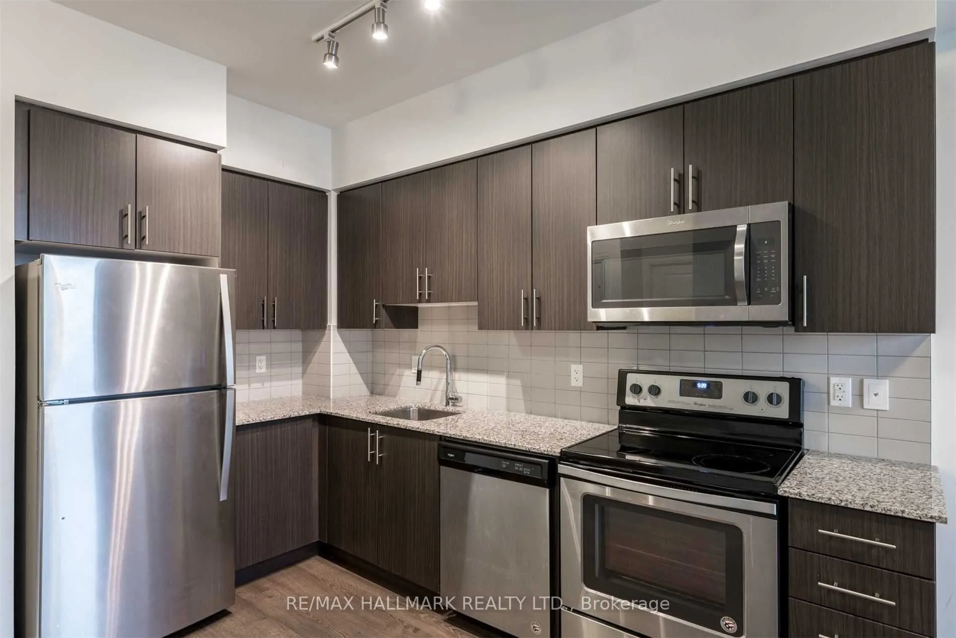 3600 Highway 7, #404