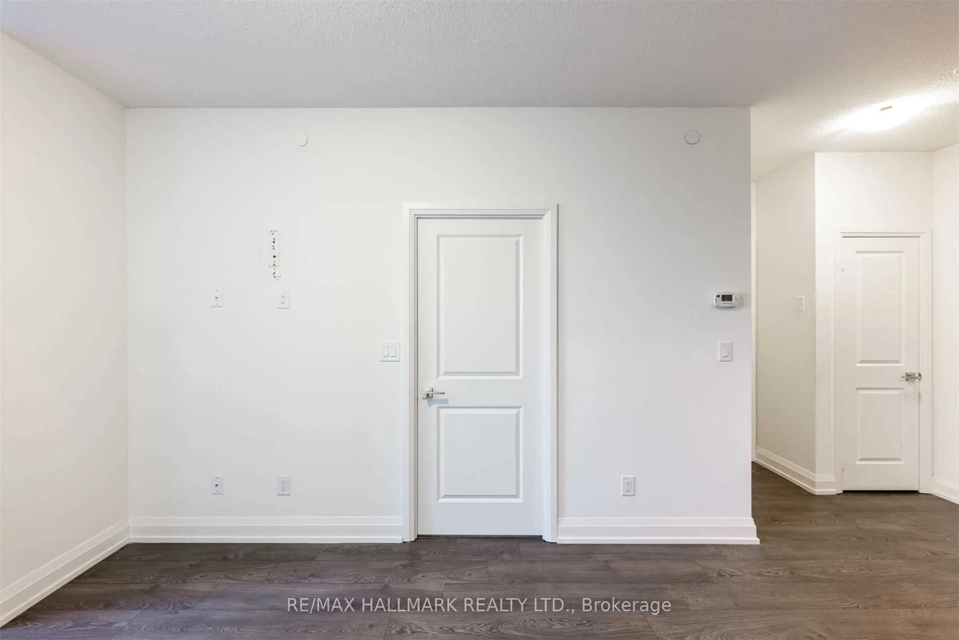3600 Highway 7, #404