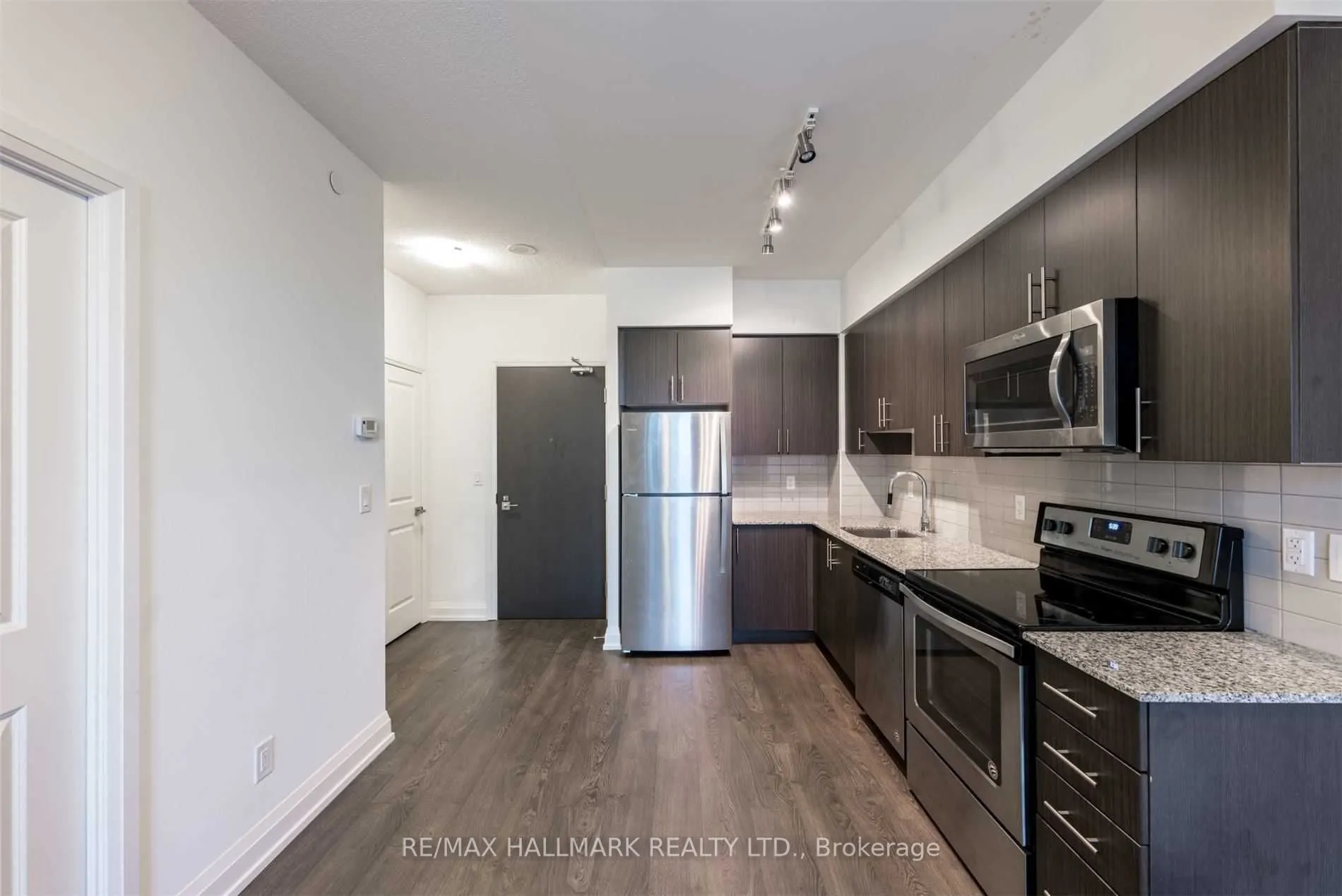 3600 Highway 7, #404