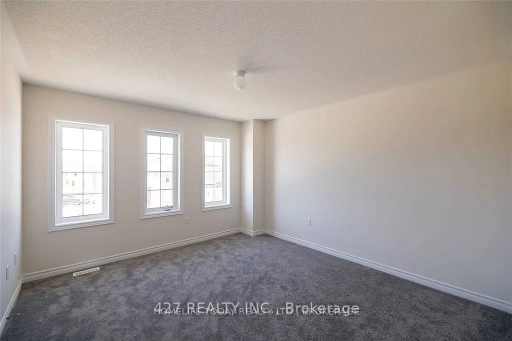 47 Strathgreen Lane