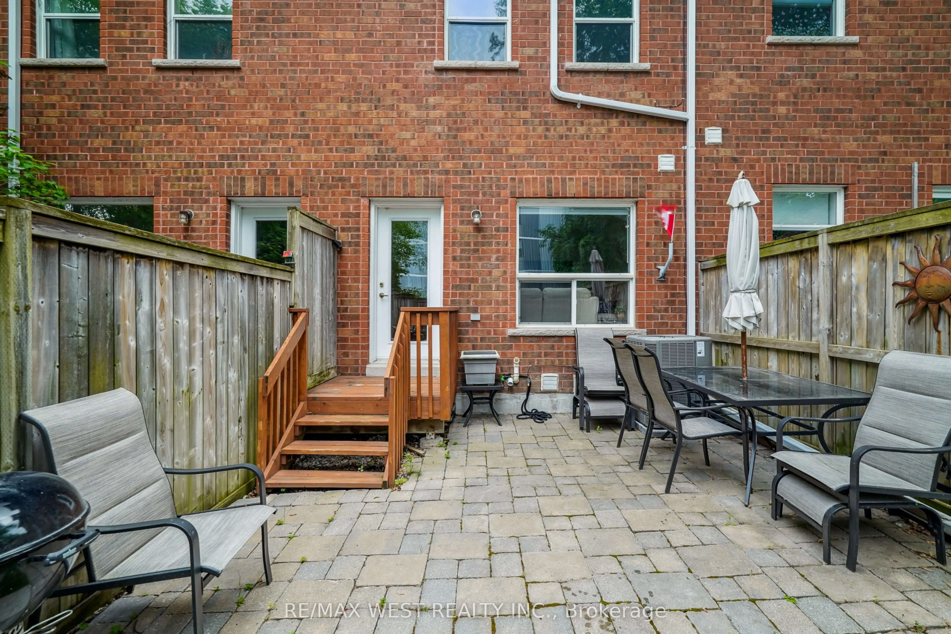 10 Loring Doolittle Court, #10