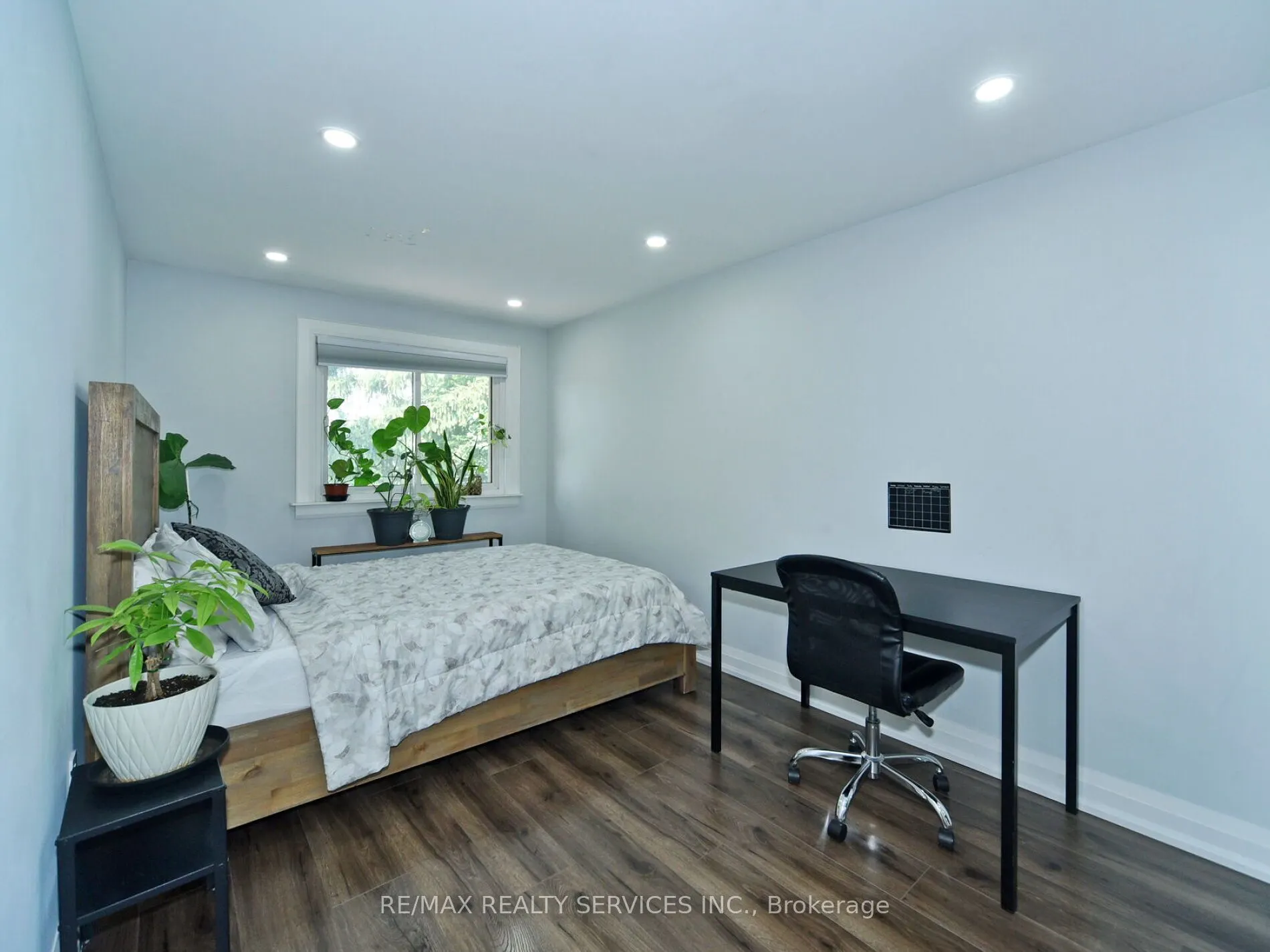 46 Lindisfarne Way E, #80