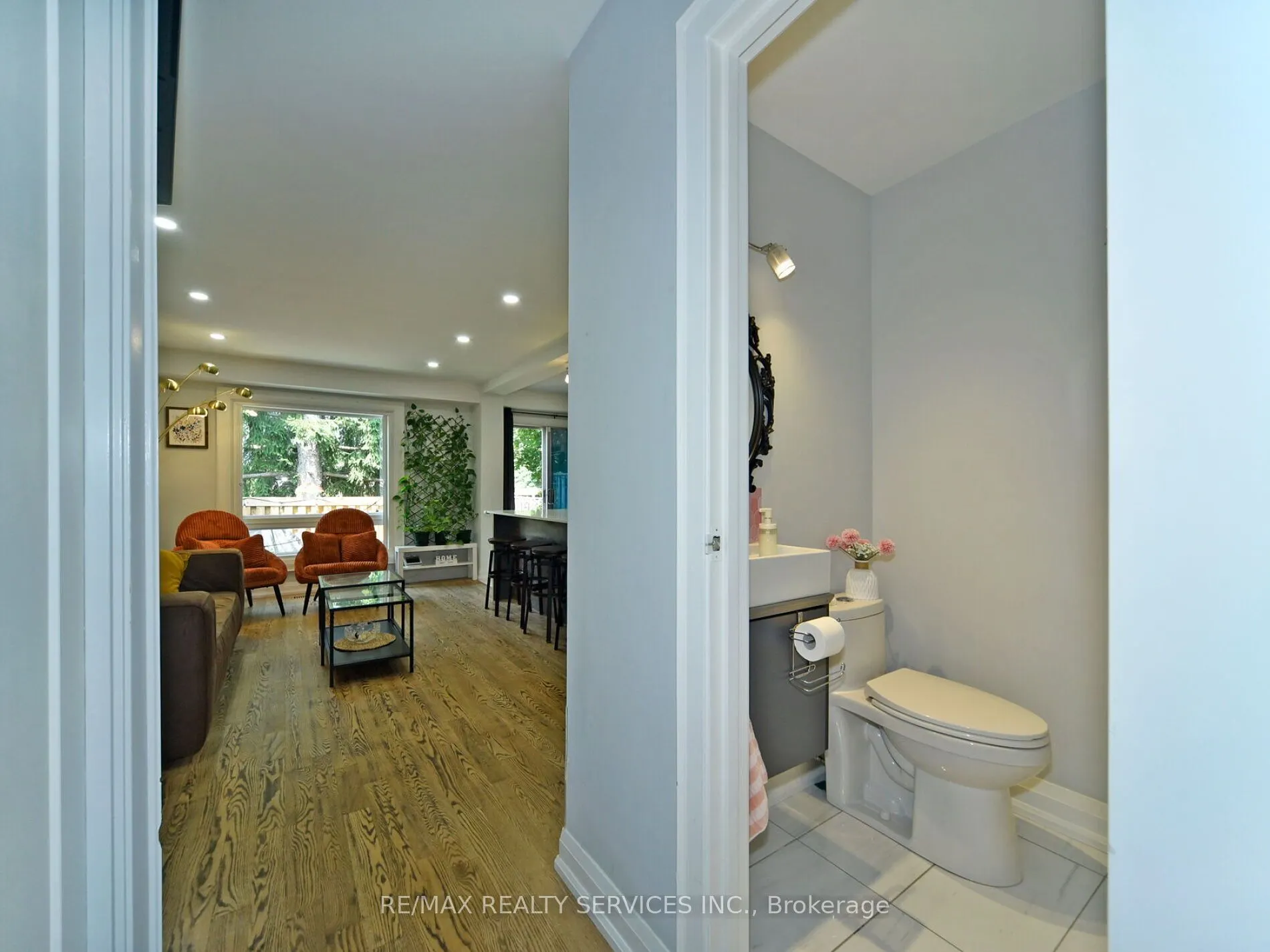 46 Lindisfarne Way E, #80