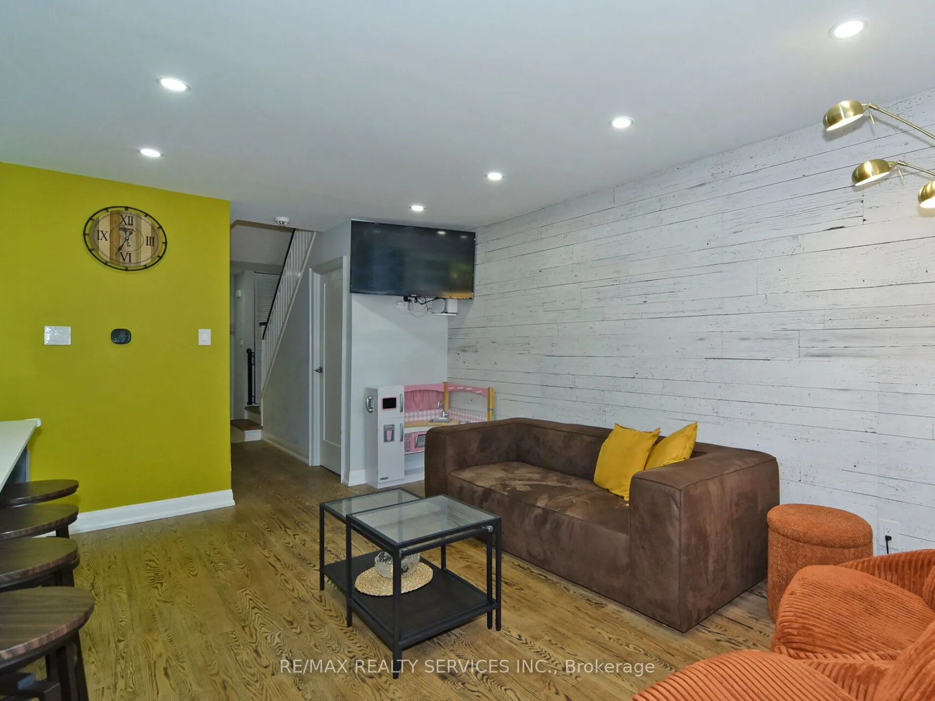 46 Lindisfarne Way E, #80